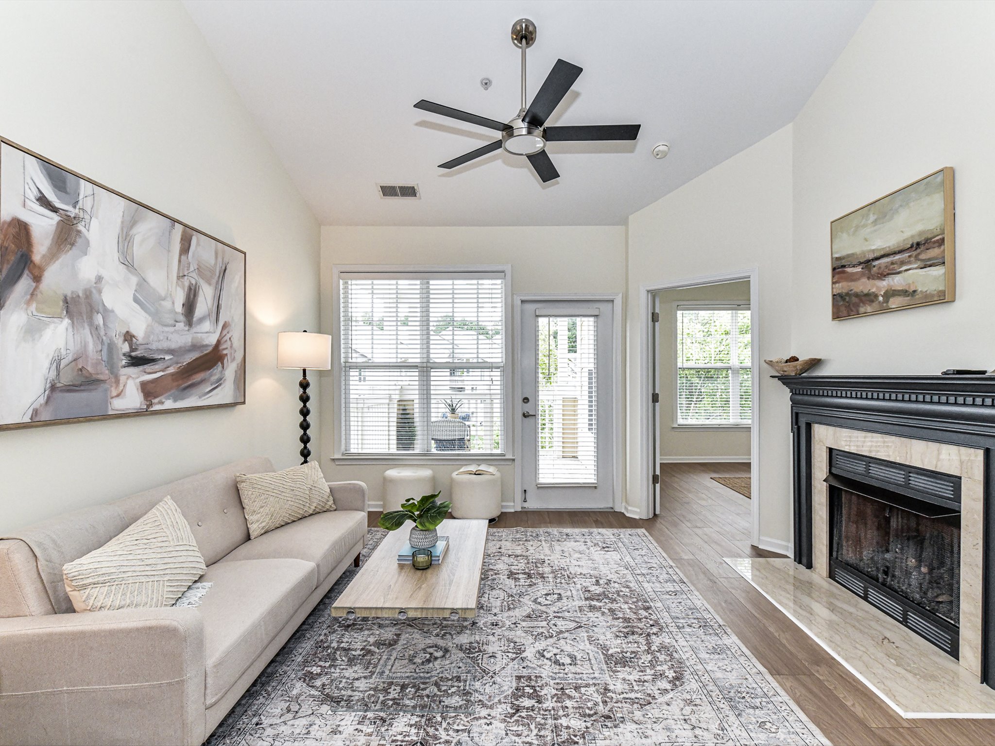 07-Family Room.jpg