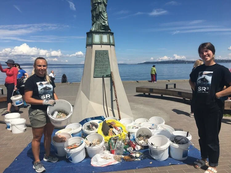  Last year, caring people like you helped us prevent nearly 1,000 pounds of garbage from entering local waterways and harming marine life. 