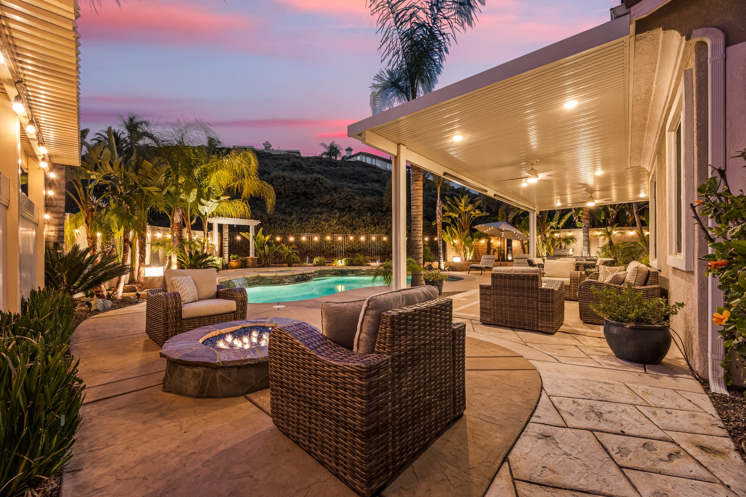 Twilight backyard at 37701 Oxford Drive in Copper Canyon, Murrieta