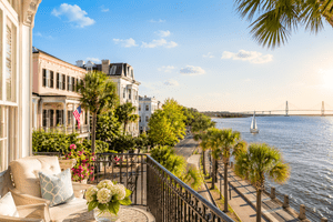Real Estate Teams vs. Individual Listing Agents in Charleston, Mount Pleasant, and Summerville: What Home Sellers Need to Know Before They Sign