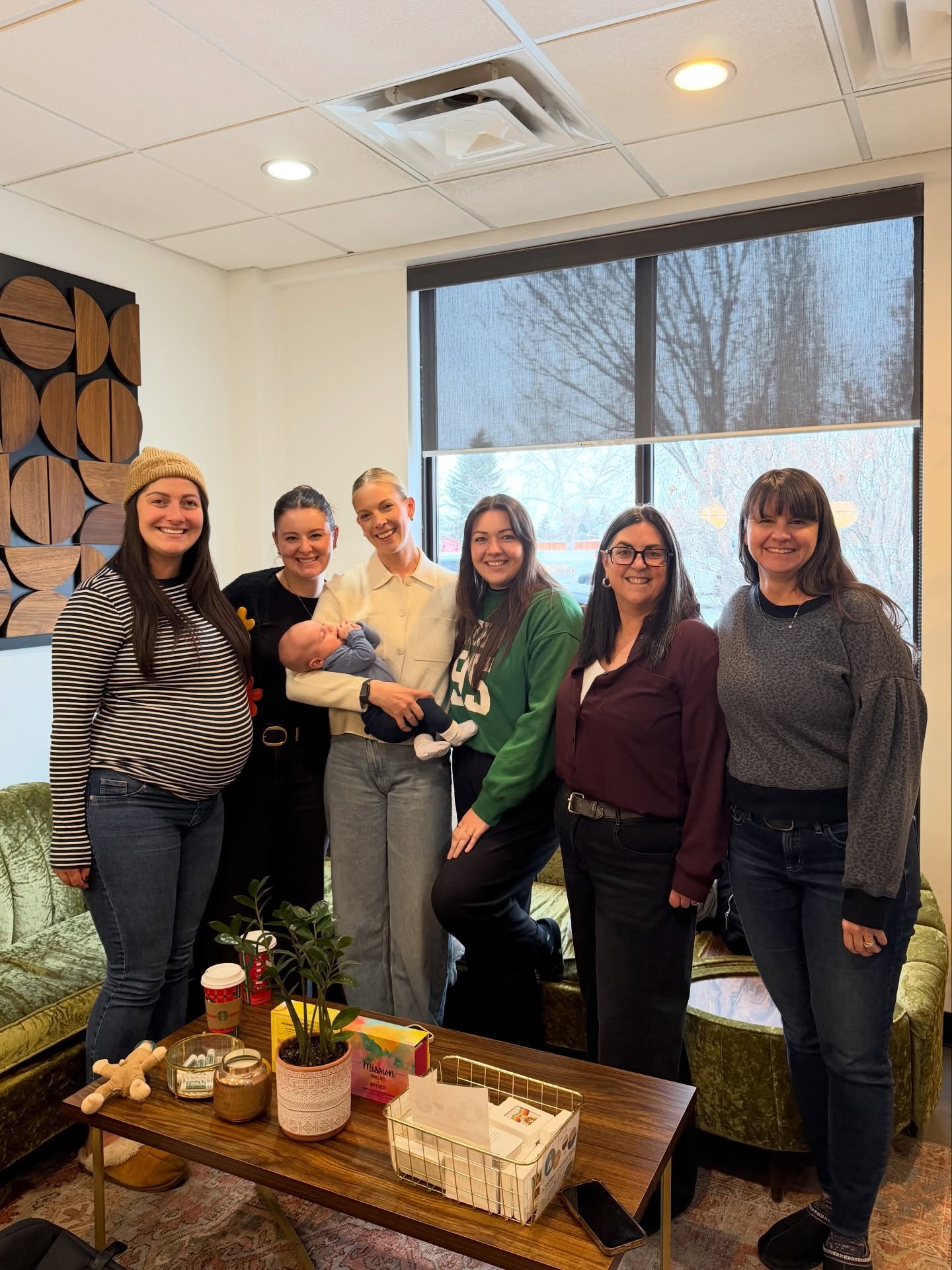 @kindredrootslaura and baby G came for a visit at the healing hub today, and now our hearts are so full! 🥹👶🩵

#okotoks #okotokstherapy #okotoksbusiness #okotoksliving #bestteam