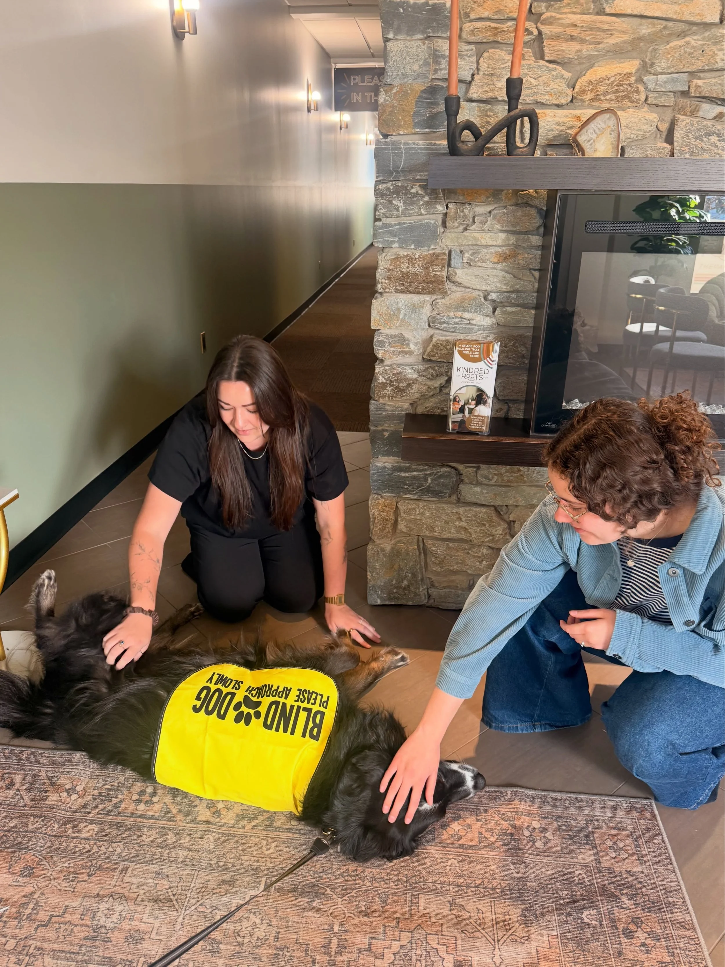 Last week, @kindredrootsali &lsquo;s dog, Leia, was diagnosed with a rare condition that caused her to go permanently blind in just 3 days 🥺😔

Just like her moms, Leia has been very brave and needed some love from her friends in a space that feels 