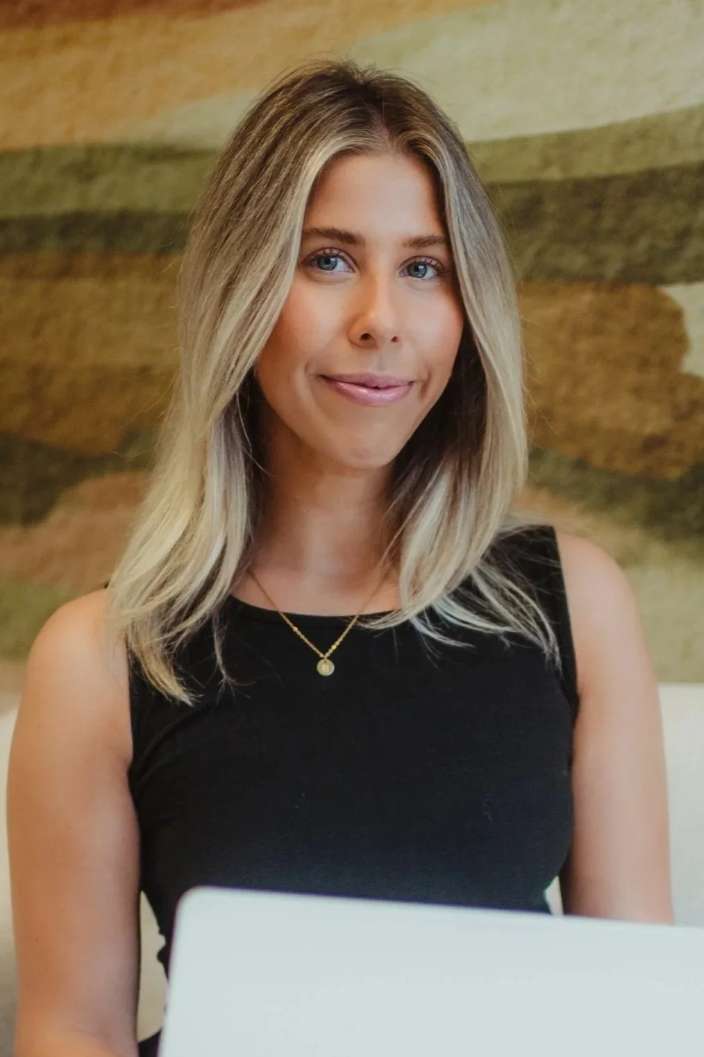 Belle Balog RSW Therapist Virtual Kindred Roots Therapy Okotoks Alberta