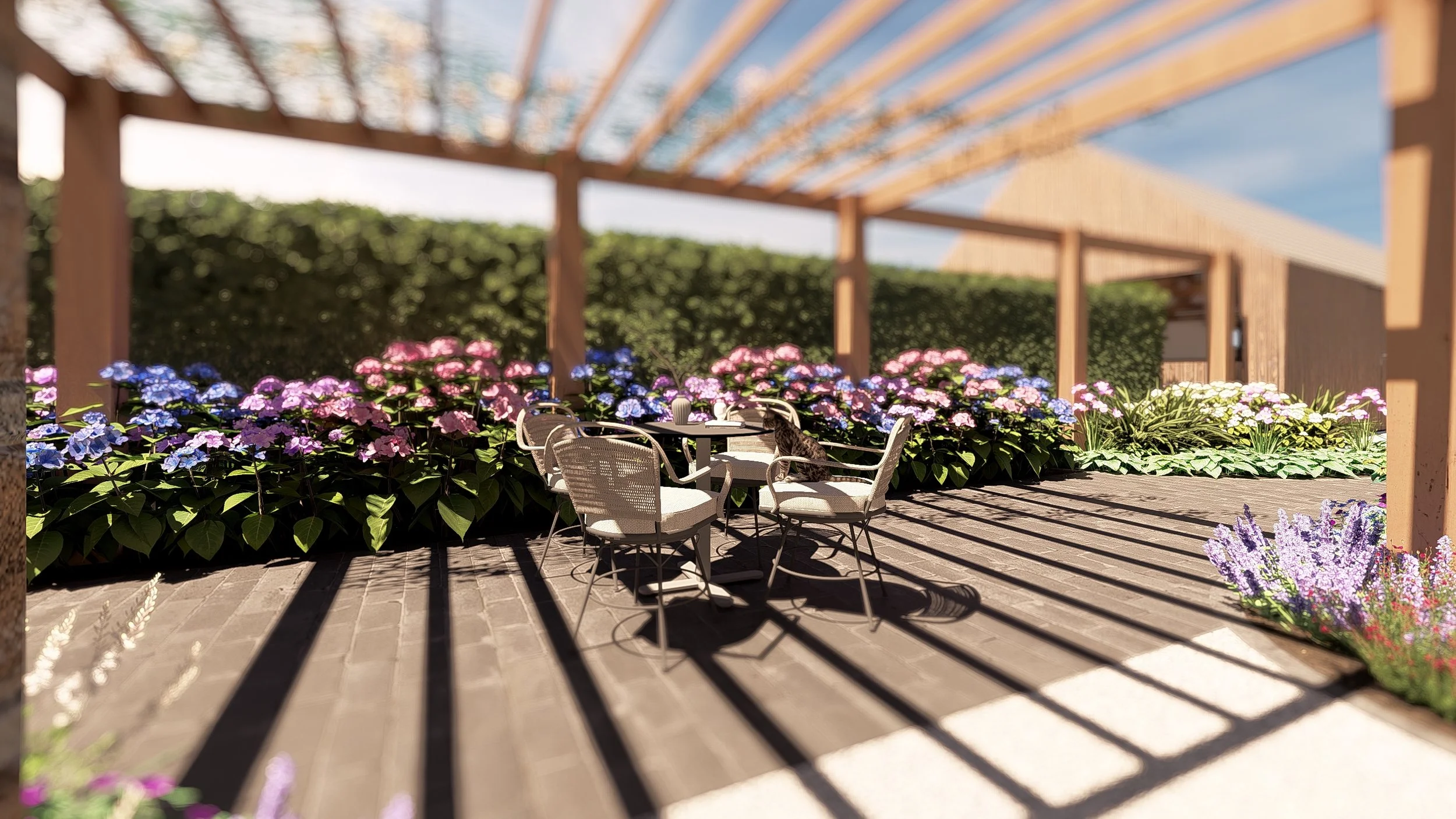 Buiten terrastype met vier stoelen en een tafel, omgeven door kleurrijke bloemen en een houten pergola onder een blauwe hemel.