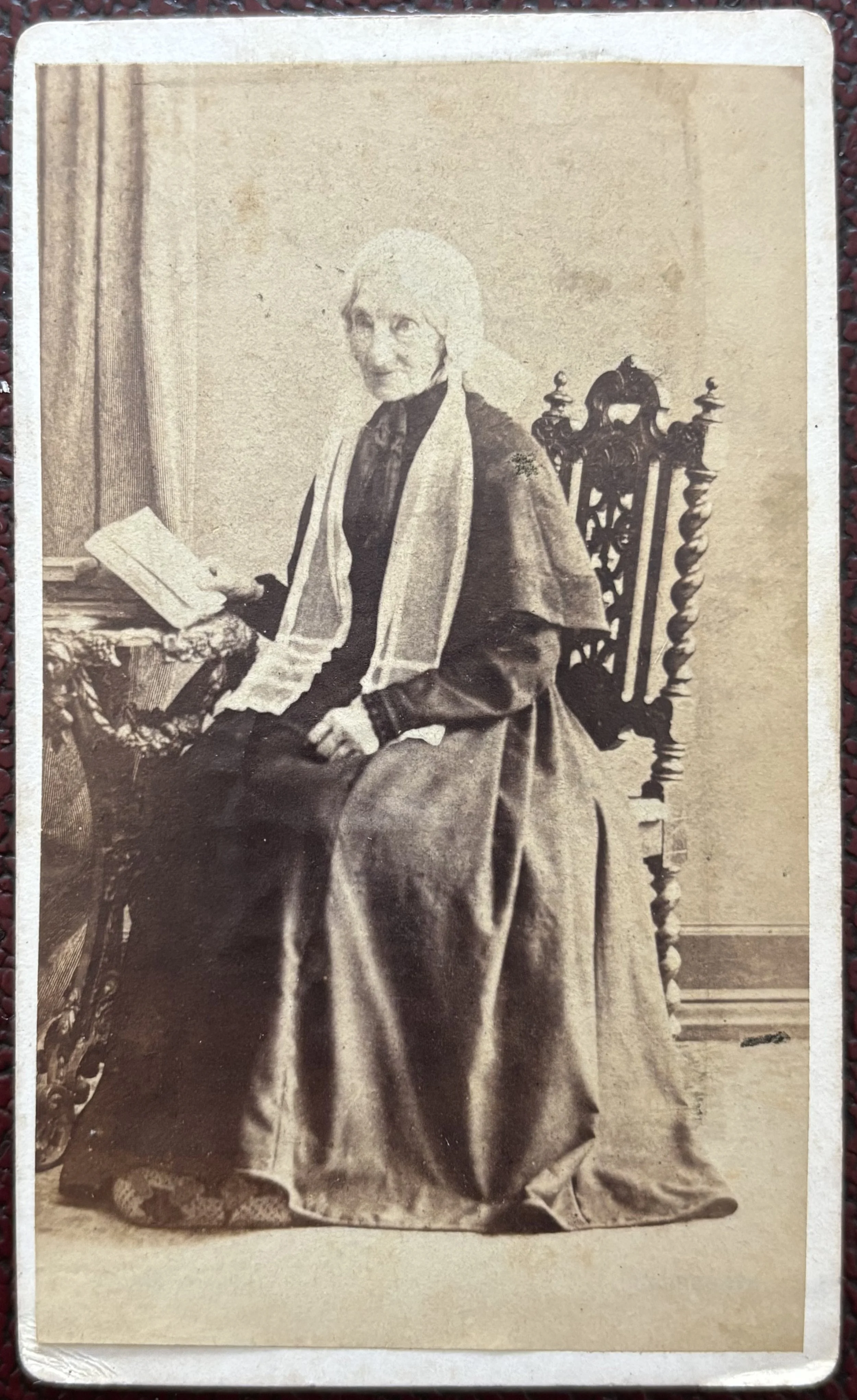 Carte de visite portrait of an unknown woman by Harrogate photographer Benjamin Walker