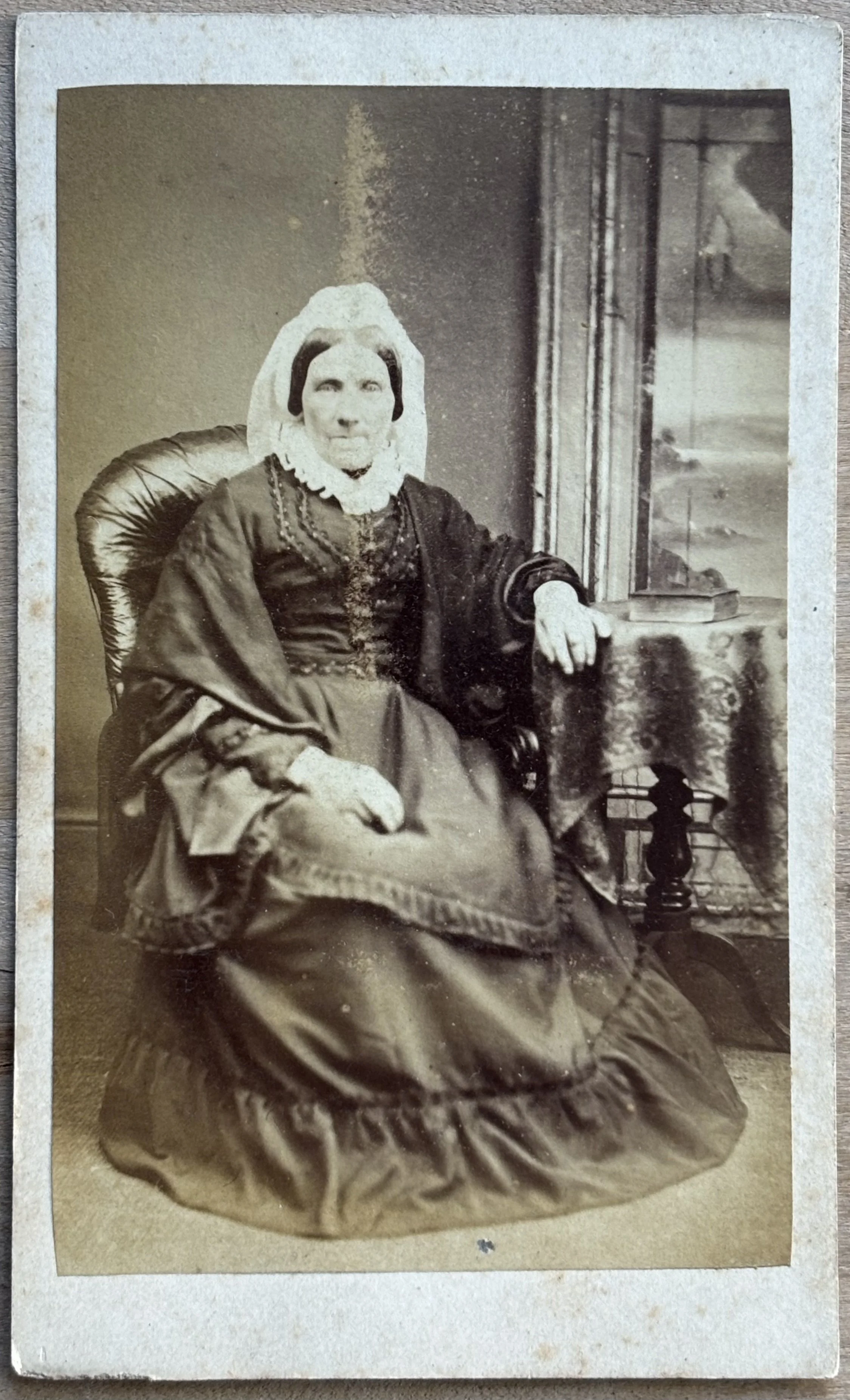 Portrait of an unknown woman by John Miers Scarborough photographer, CDV, Carte de visite