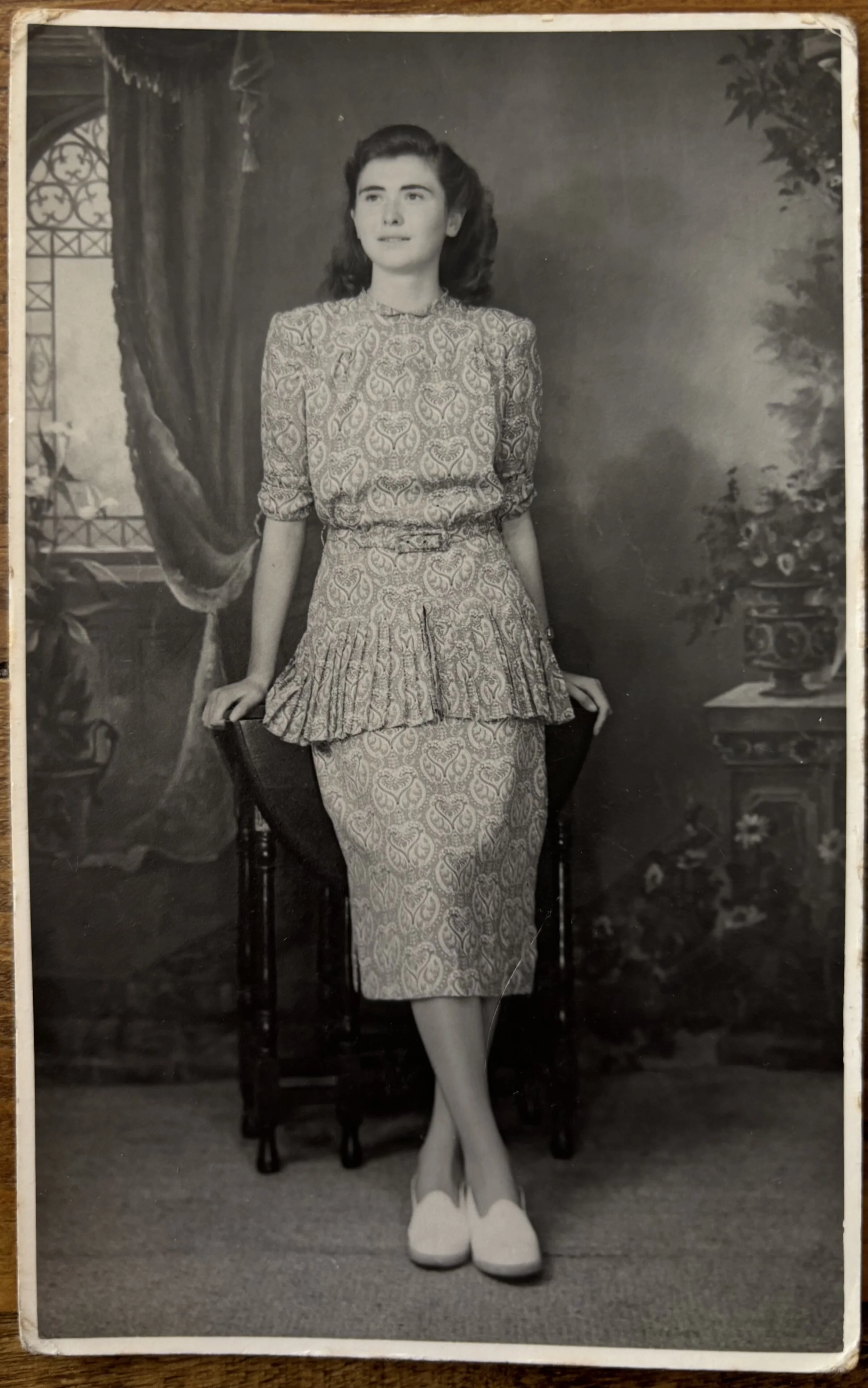 studio portrait of a woman by A C Stafford of Sun Ray Photo Co of Scarborough