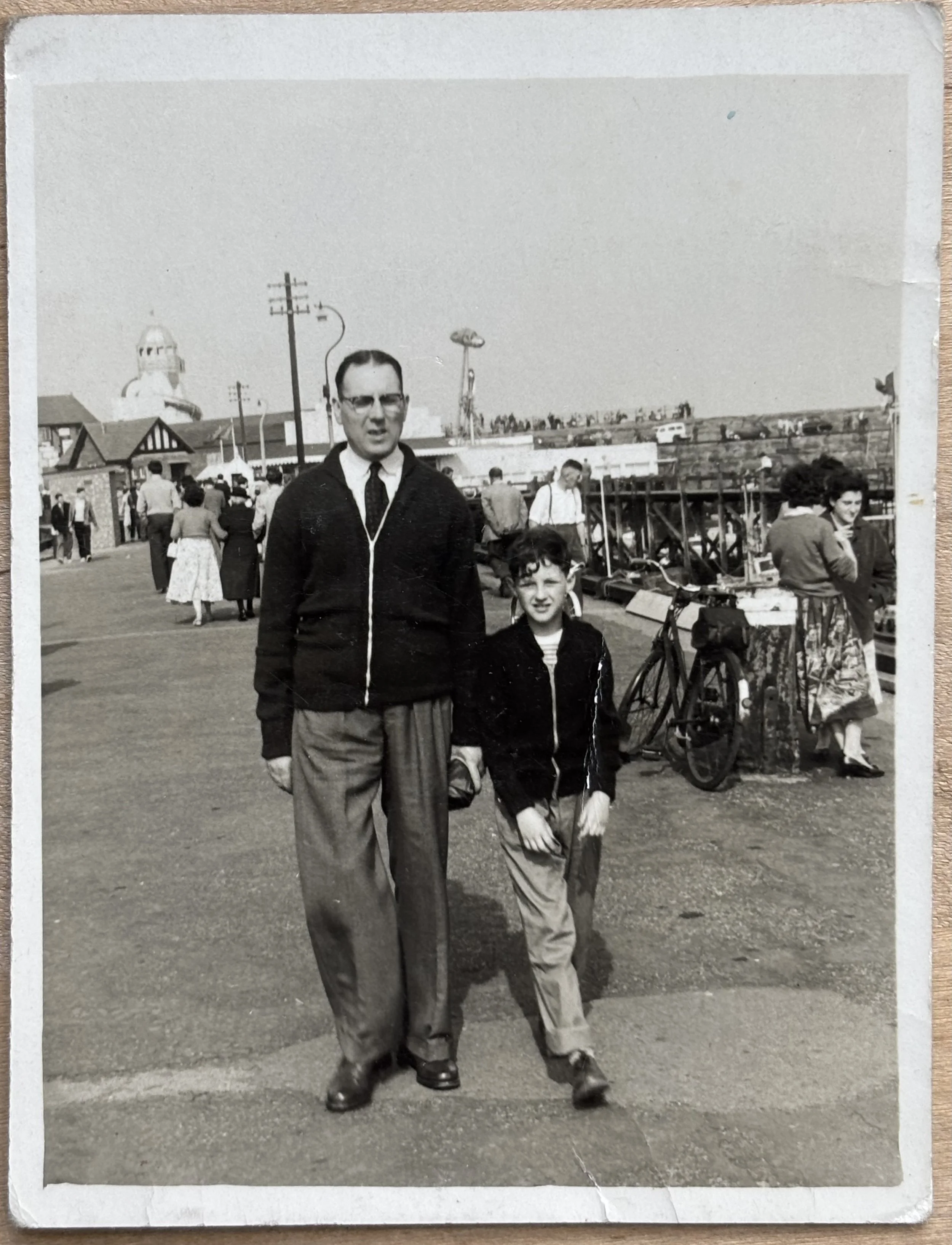 Walkie portrait of a man a boy 1950s Benson Photographers, Scarborough, Yorkshire