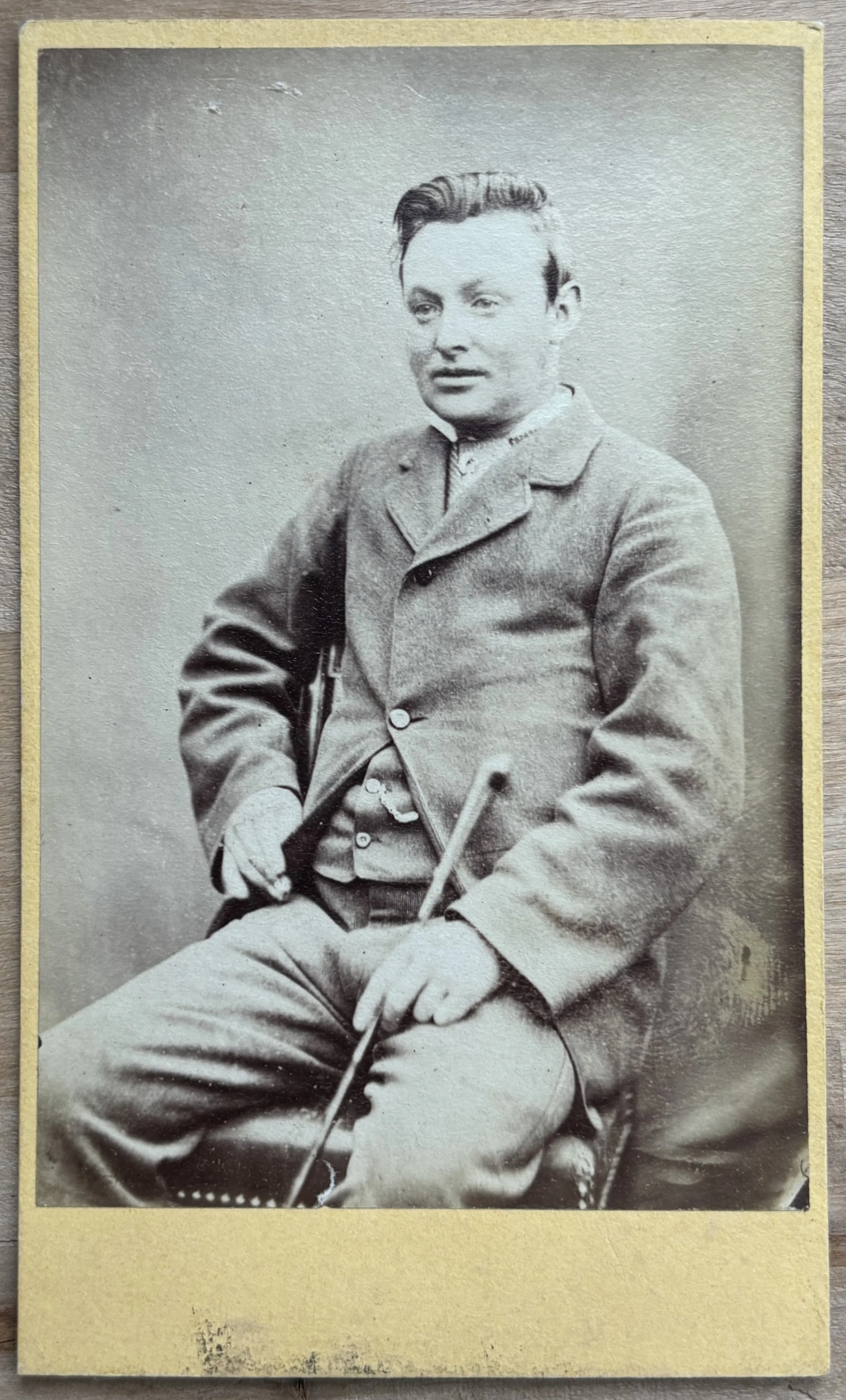 Carte de visite portrait of a man by scarborough photographer, Edward Taylor, fingerprint