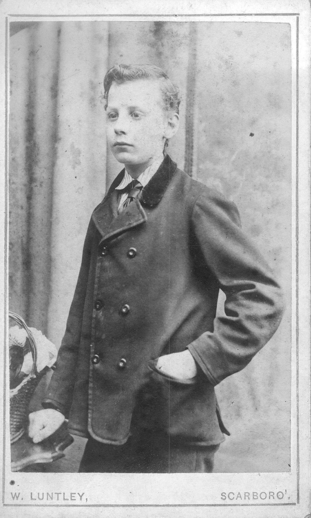 Carte de visite portrait of an unknown man by Washington Luntley, Scarborough photographer