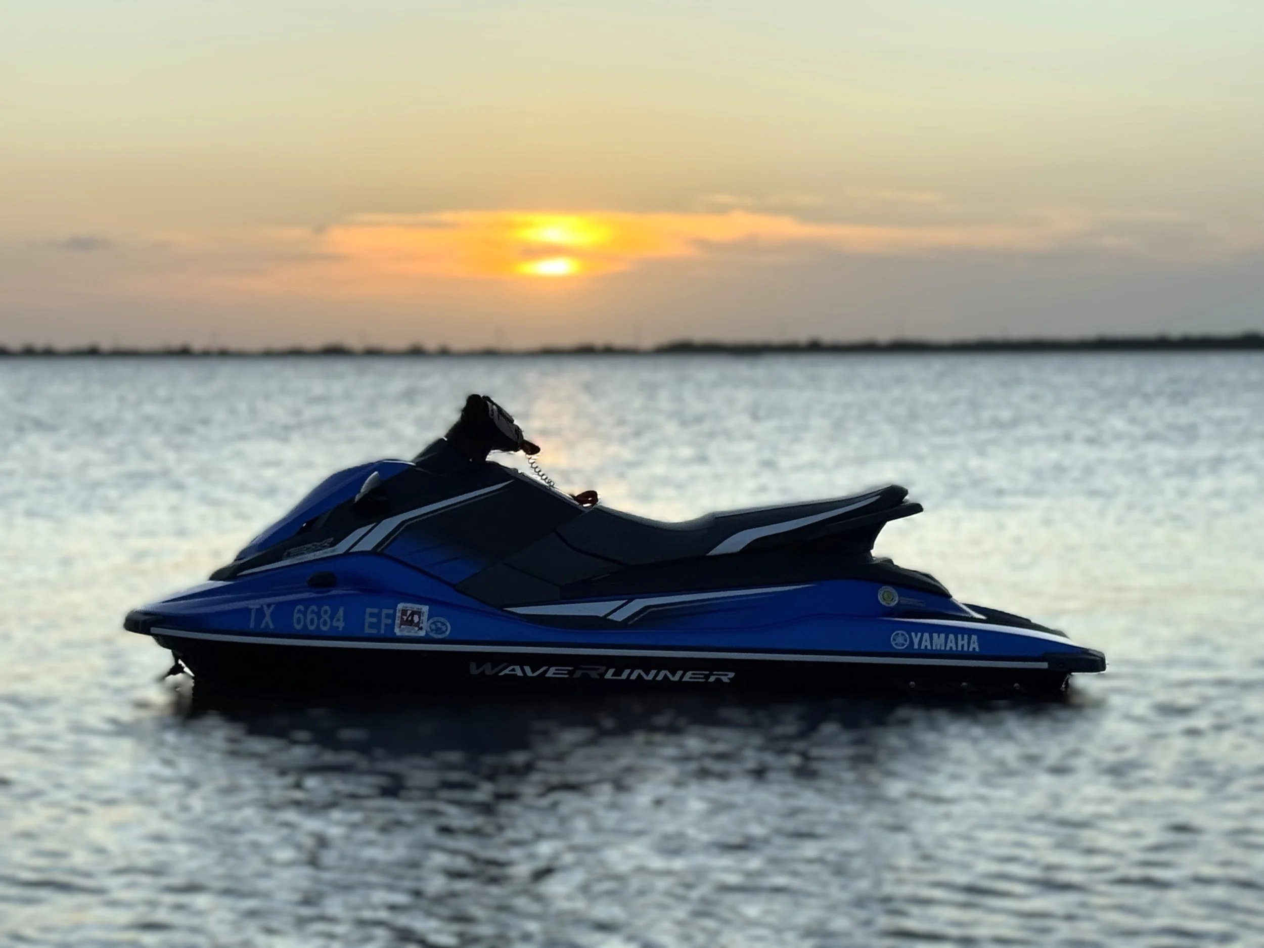 2018 Yamaha WaveRunner Deluxe EX