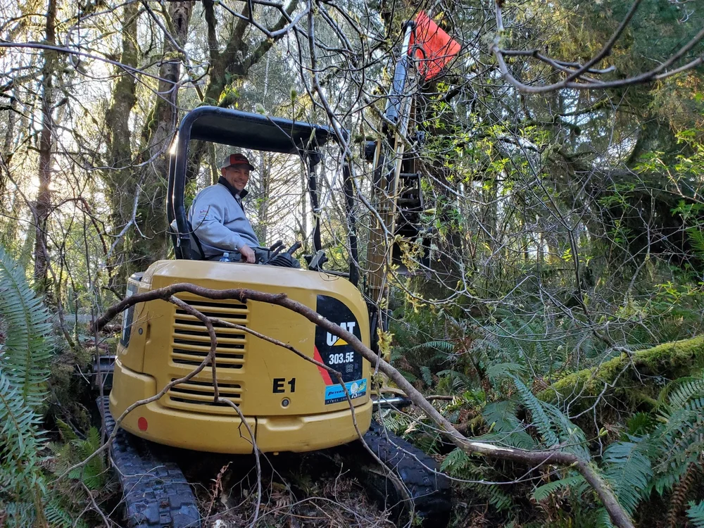 Board Member Ryan Beckley clears the way.