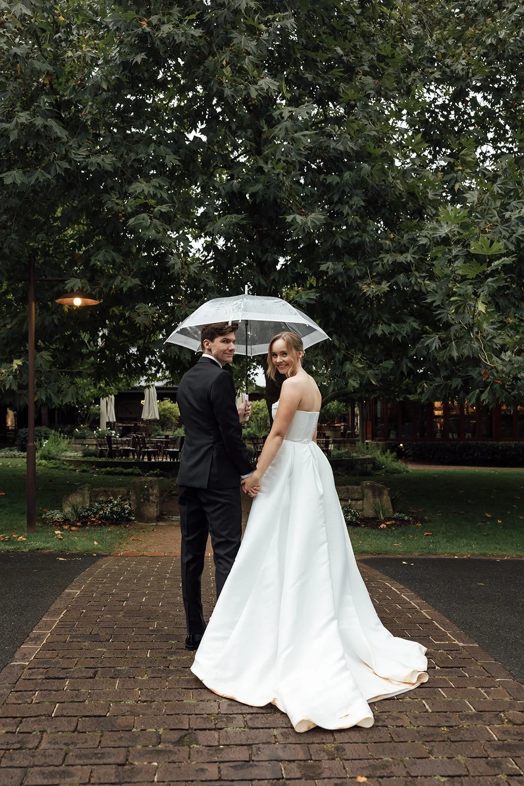 Bendooley-estate-rainy-day-wedding-photos-0168.jpg