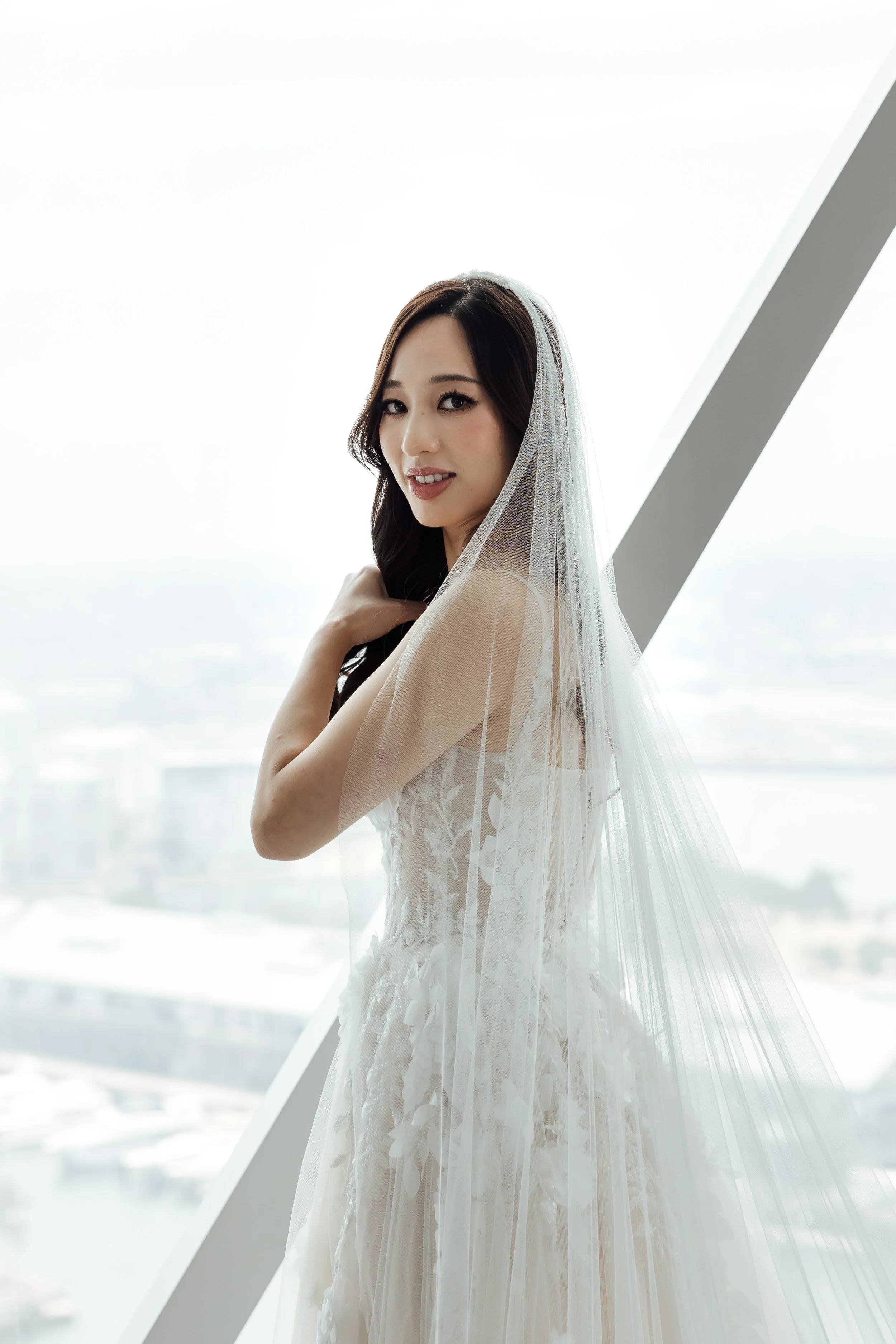 Crown-Towers-Wedding-Bride-Getting-Ready-0025.jpg