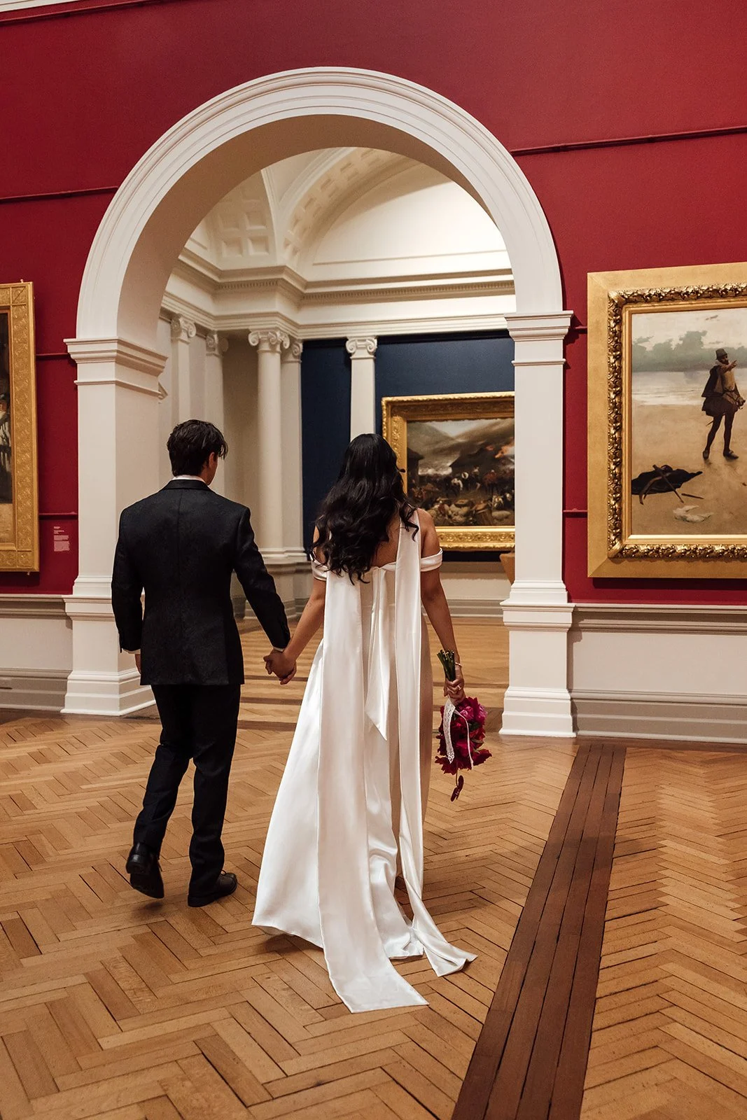 Art-gallery-nsw-wedding-photographer-bride-groom-portraits-Grand-Courts-0067.jpg