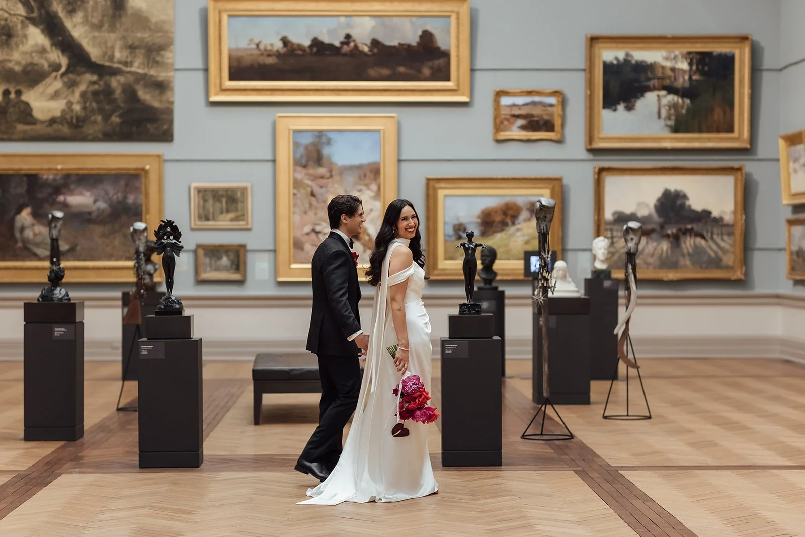 Art-gallery-nsw-wedding-photographer-bride-groom-portraits-Grand-Courts-0060.jpg