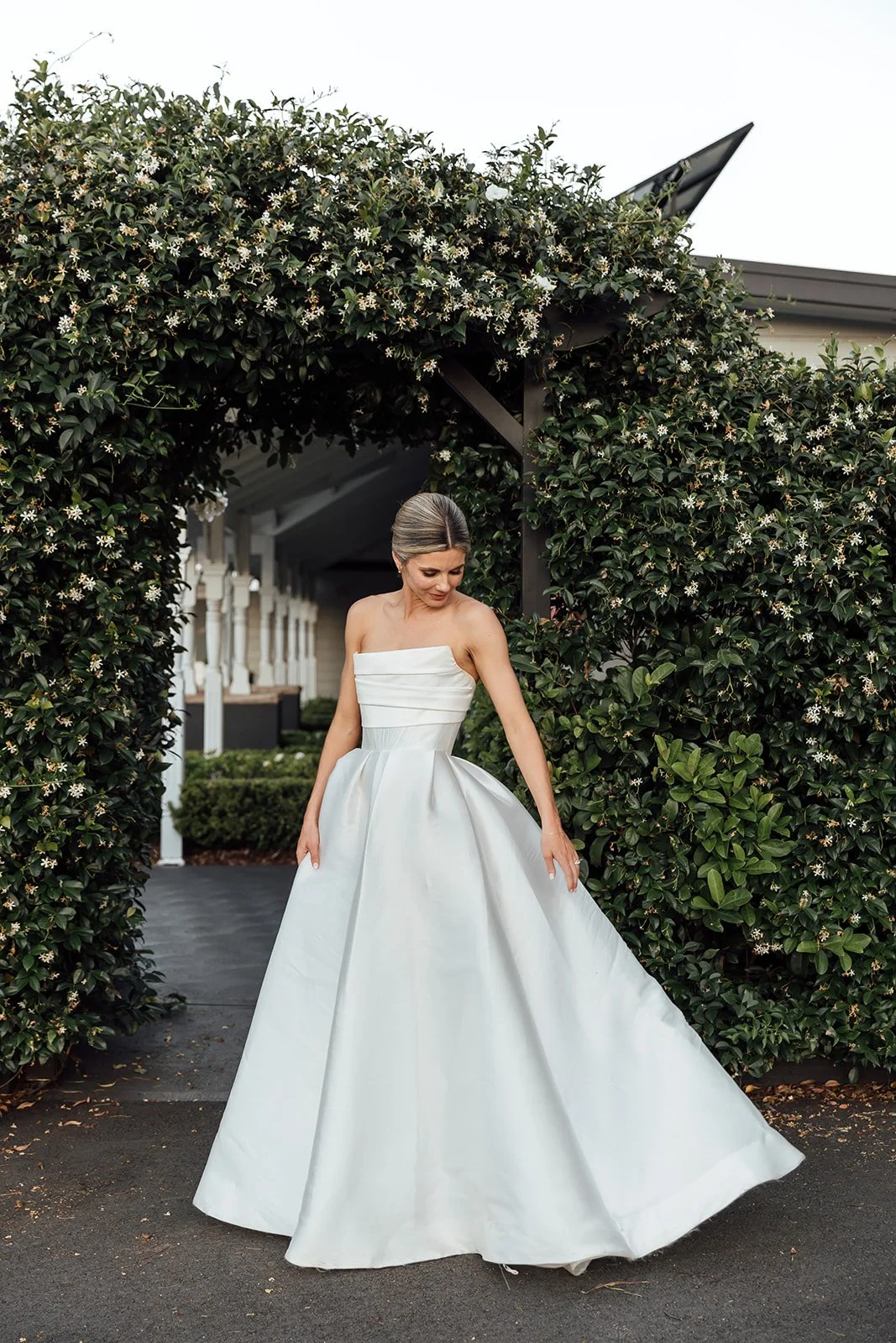 Greystone-estate-wedding-Hunter-Valley-dusk-bride-groom-portraits-Sonja_Cenic-0215.jpg