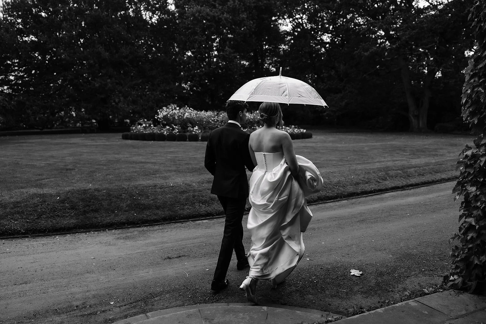 Bendooley-estate-rainy-day-wedding-photos-0152.jpg