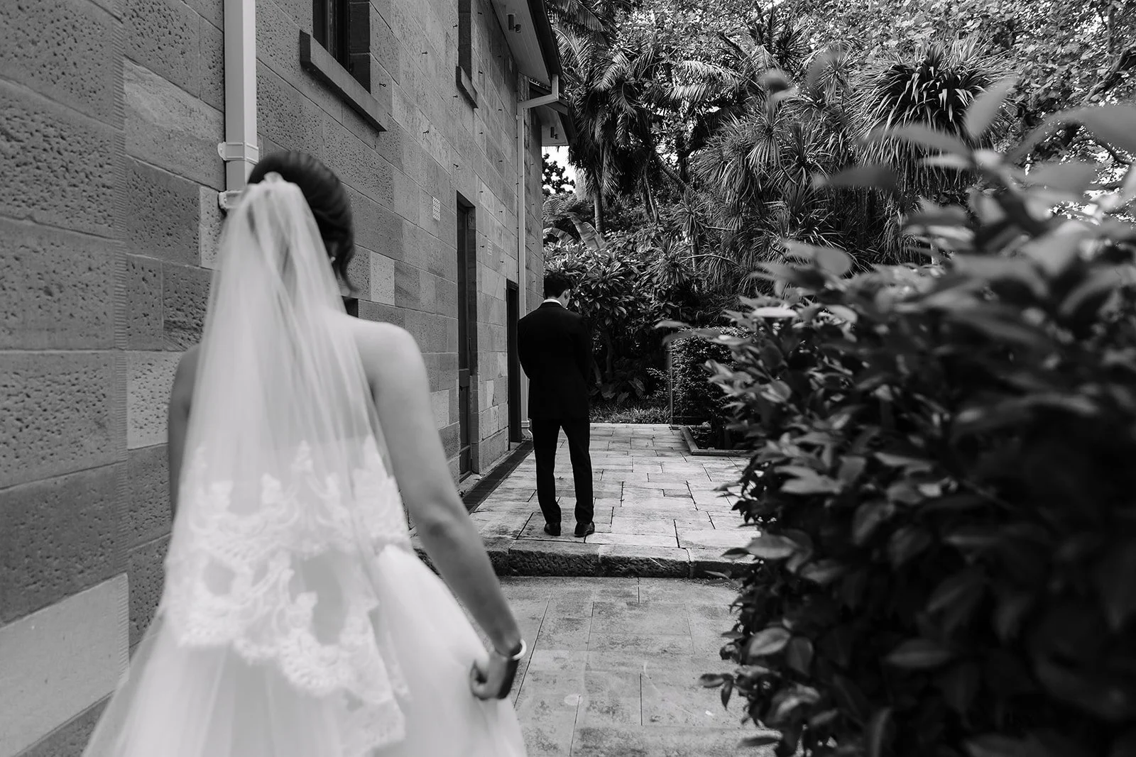 christina-daniel-first-look-royal-botanic-gardens-sydney-111.jpg
