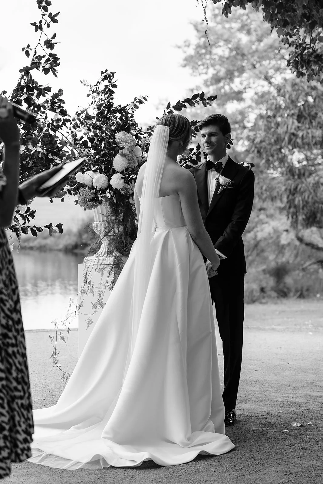 Bendooley-estate-lakeside-pavilion-wedding-ceremony-Sonja-Cenic-0022.jpg