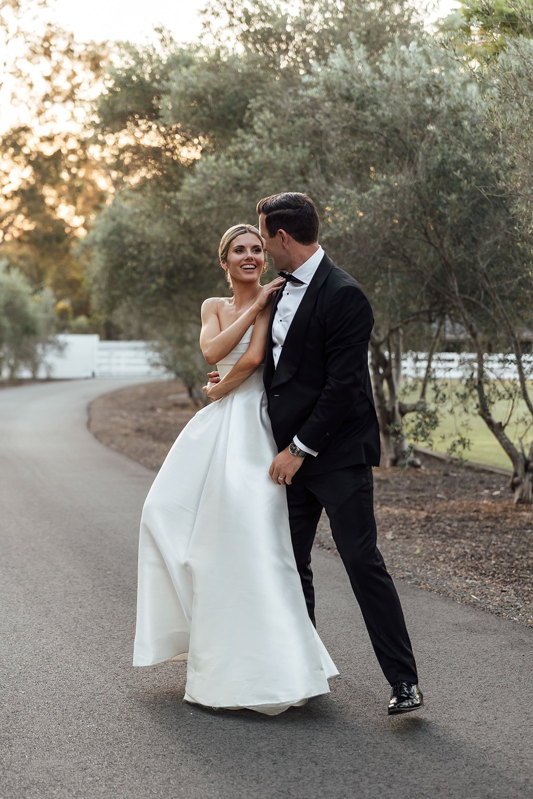 Greystone-estate-wedding-Hunter-Valley-dusk-bride-groom-portraits-Sonja_Cenic-0210.jpg