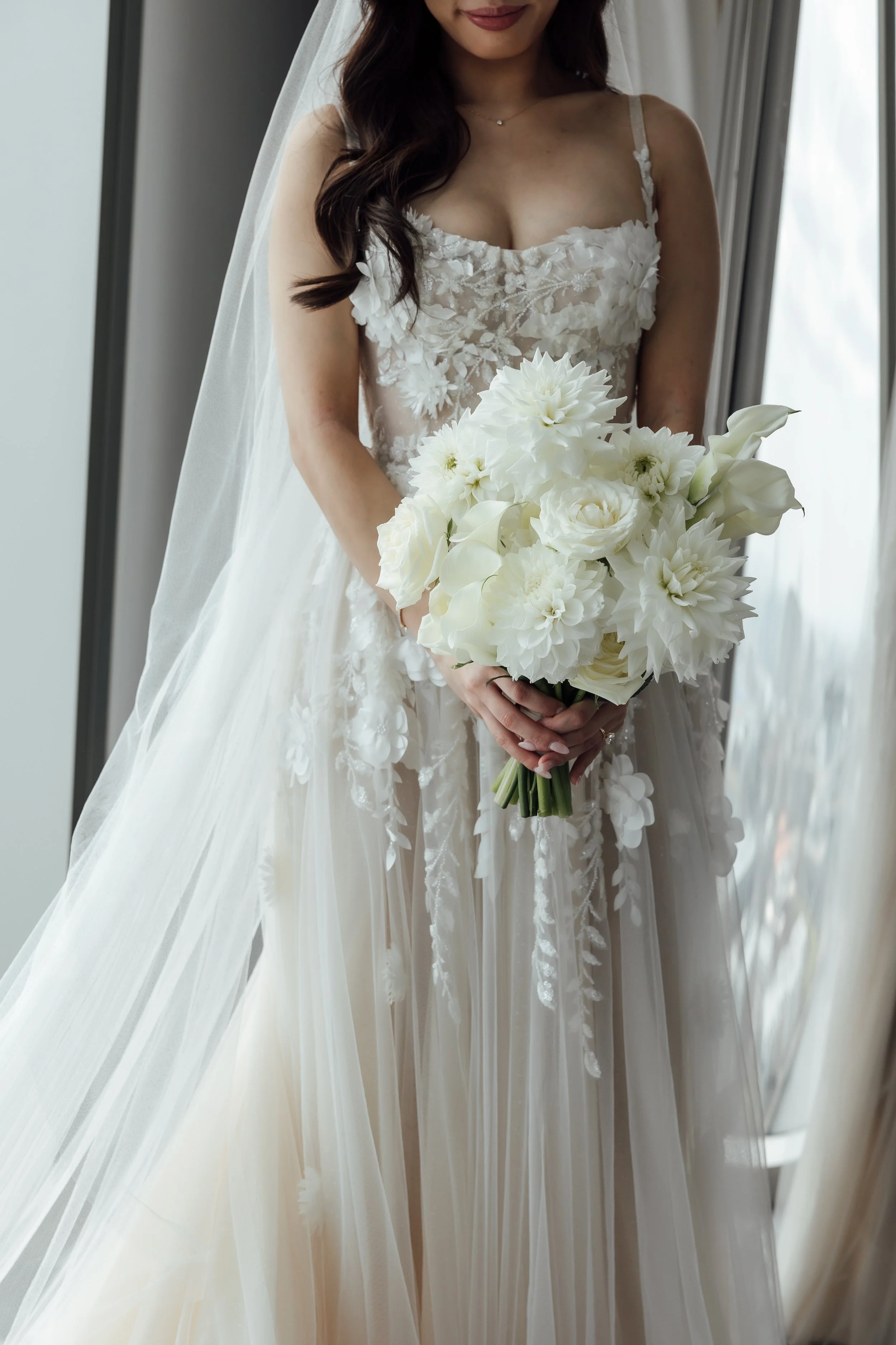 Crown-Towers-Wedding-Bride-Getting-Ready-0032.jpg