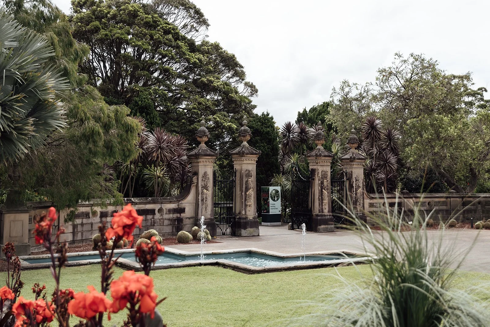 royal-botanic-garden-sydney-spring-wedding-01.jpg