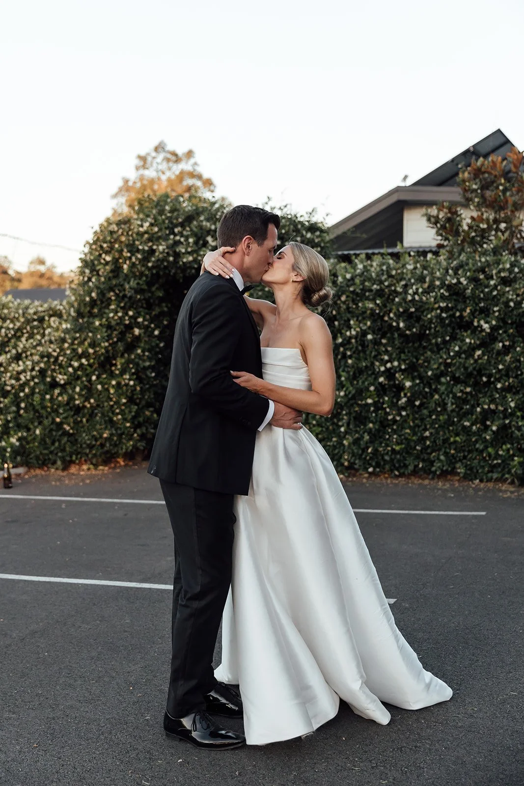 Greystone-estate-wedding-Hunter-Valley-dusk-bride-groom-portraits-Sonja_Cenic-0206.jpg