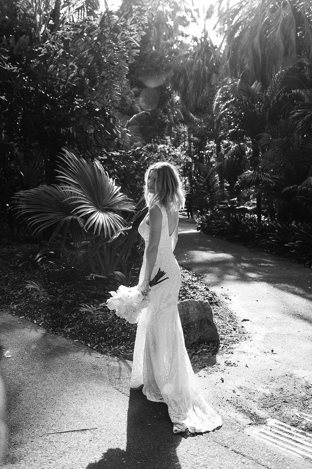 Royal-botanic-garden-sydney-wedding-portraits-Palm-Grove-0032.jpg