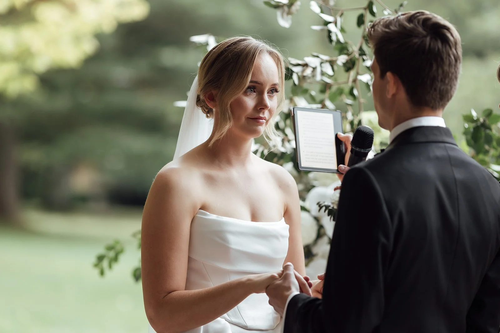 Bendooley-estate-lakeside-pavilion-wedding-ceremony-Sonja-Cenic-0027.jpg