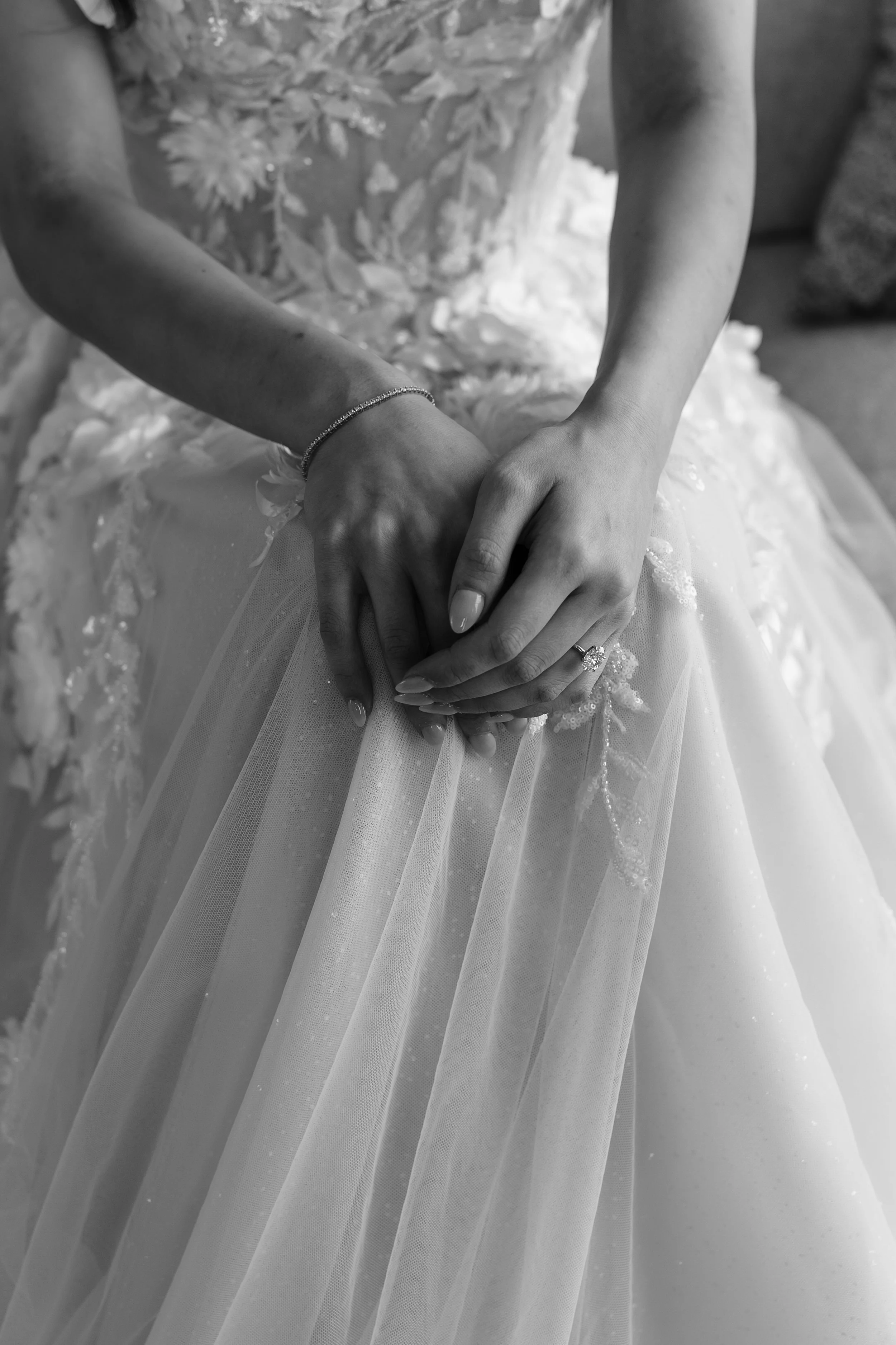 Crown-Towers-Wedding-Bride-Getting-Ready-0013.jpg