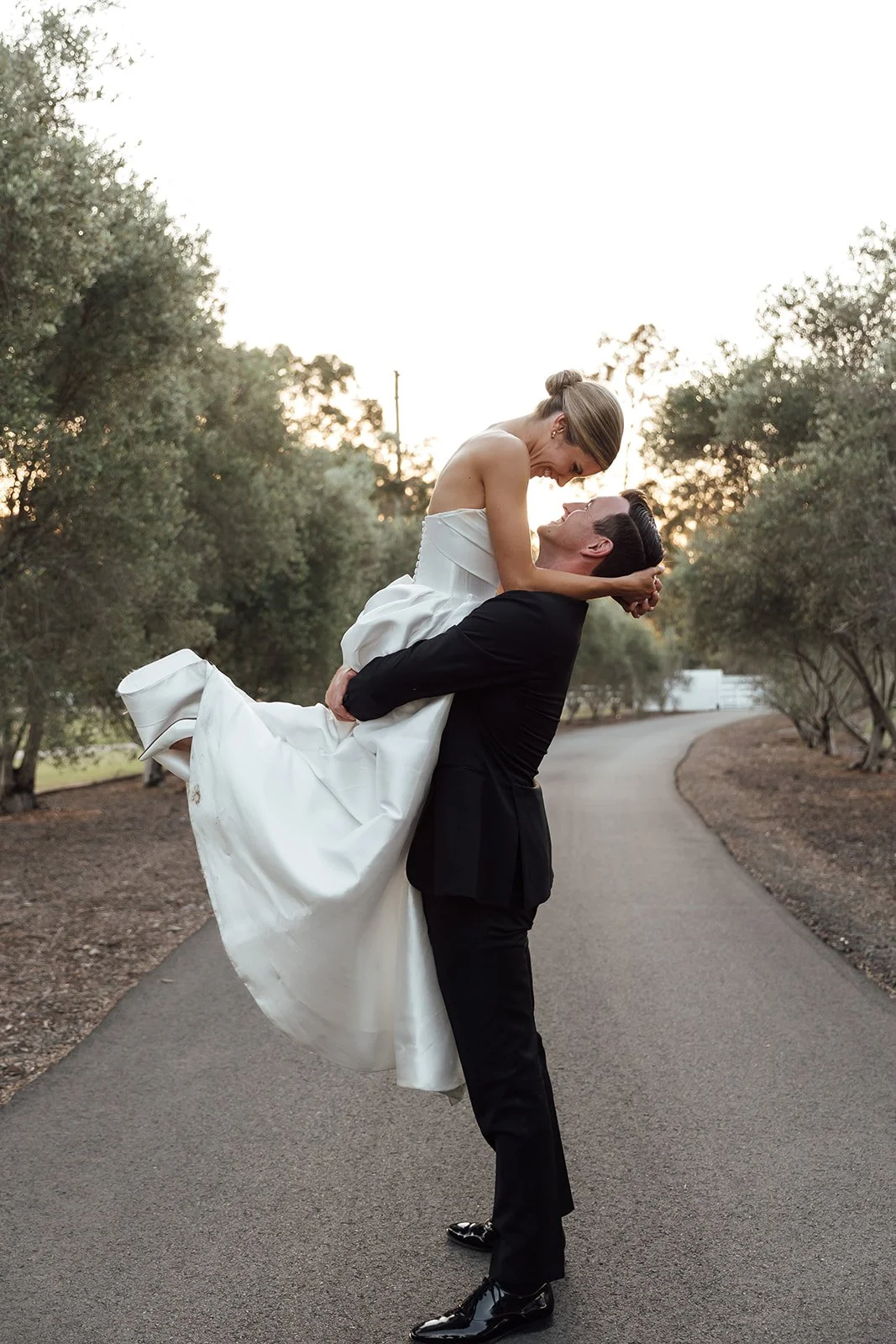 Greystone-estate-wedding-Hunter-Valley-dusk-bride-groom-portraits-Sonja_Cenic-0211.jpg