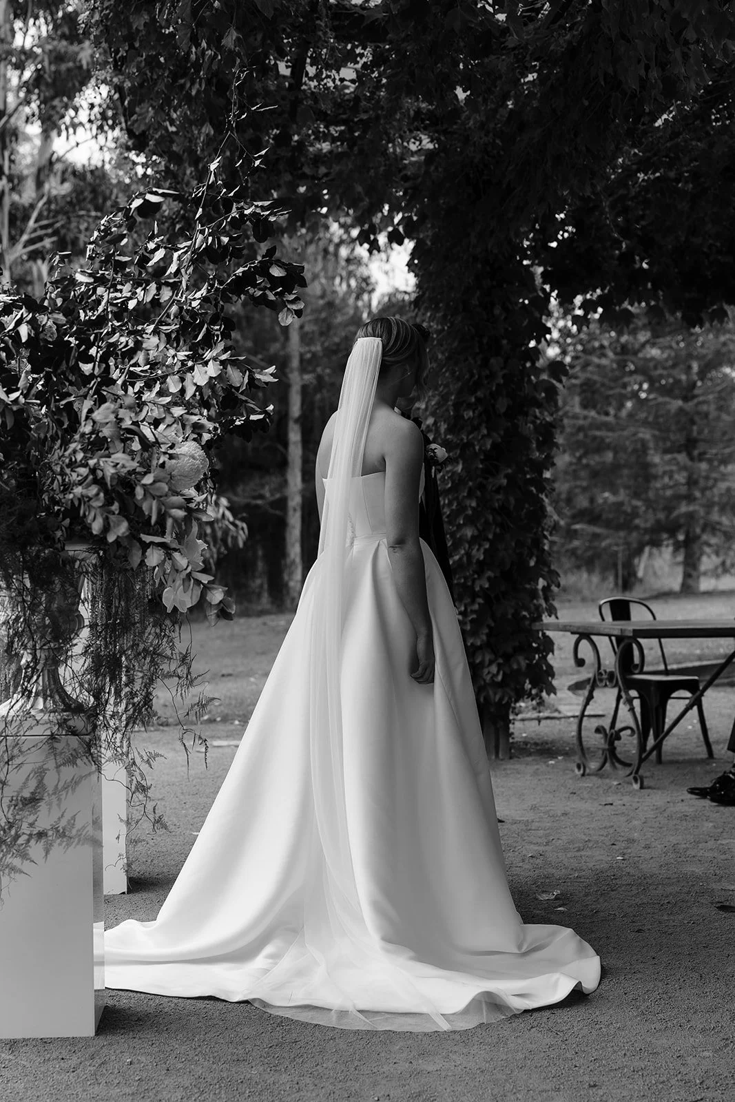 Bendooley-estate-lakeside-pavilion-wedding-ceremony-Sonja-Cenic-0021.jpg
