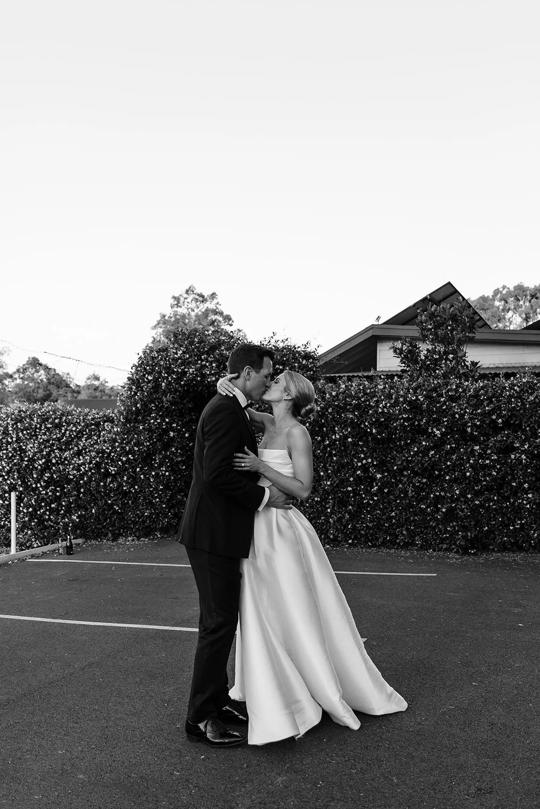 Greystone-estate-wedding-Hunter-Valley-dusk-bride-groom-portraits-Sonja_Cenic-0205.jpg