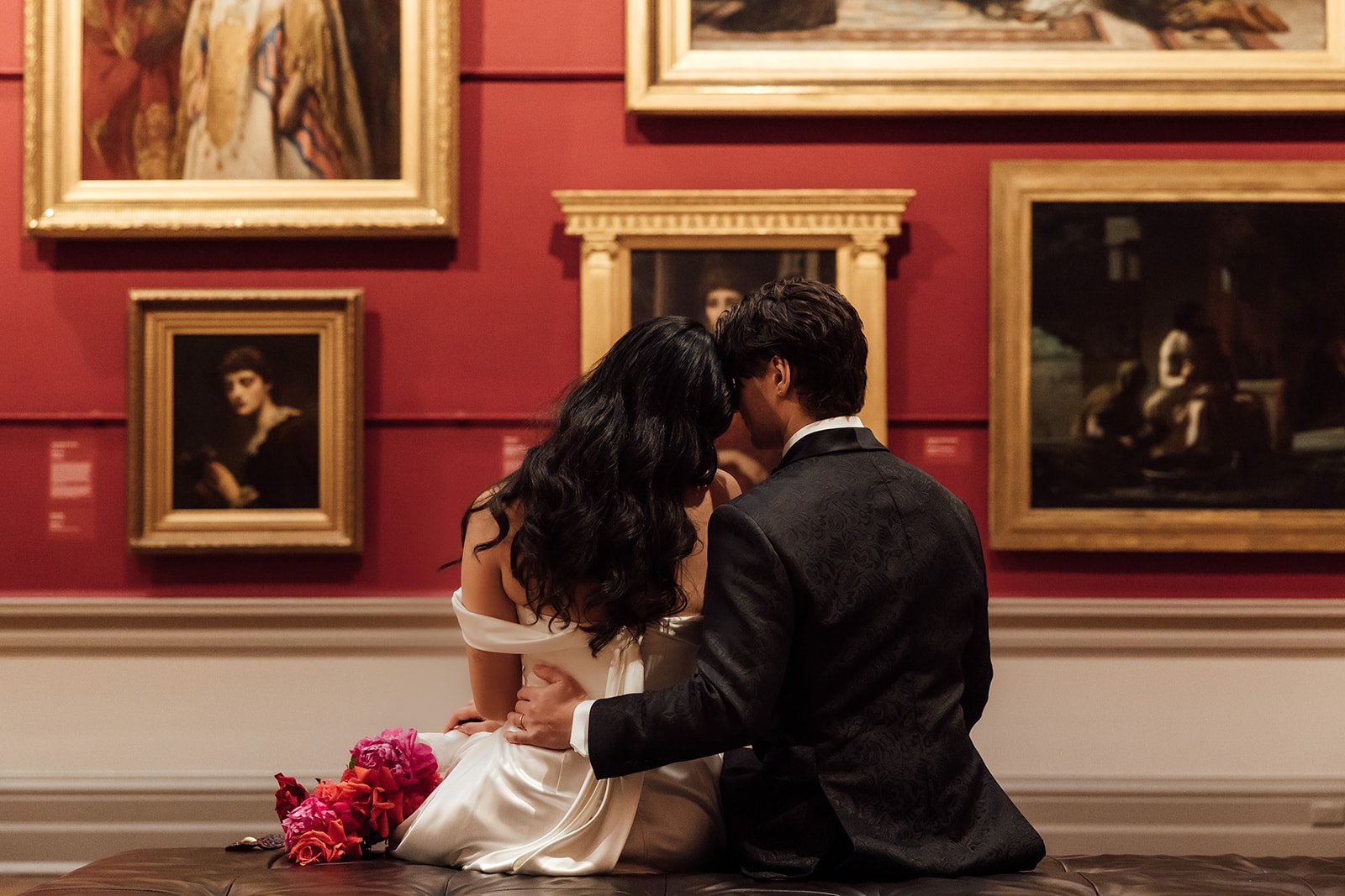 Art-gallery-nsw-wedding-photographer-bride-groom-portraits-Grand-Courts-0070.jpg