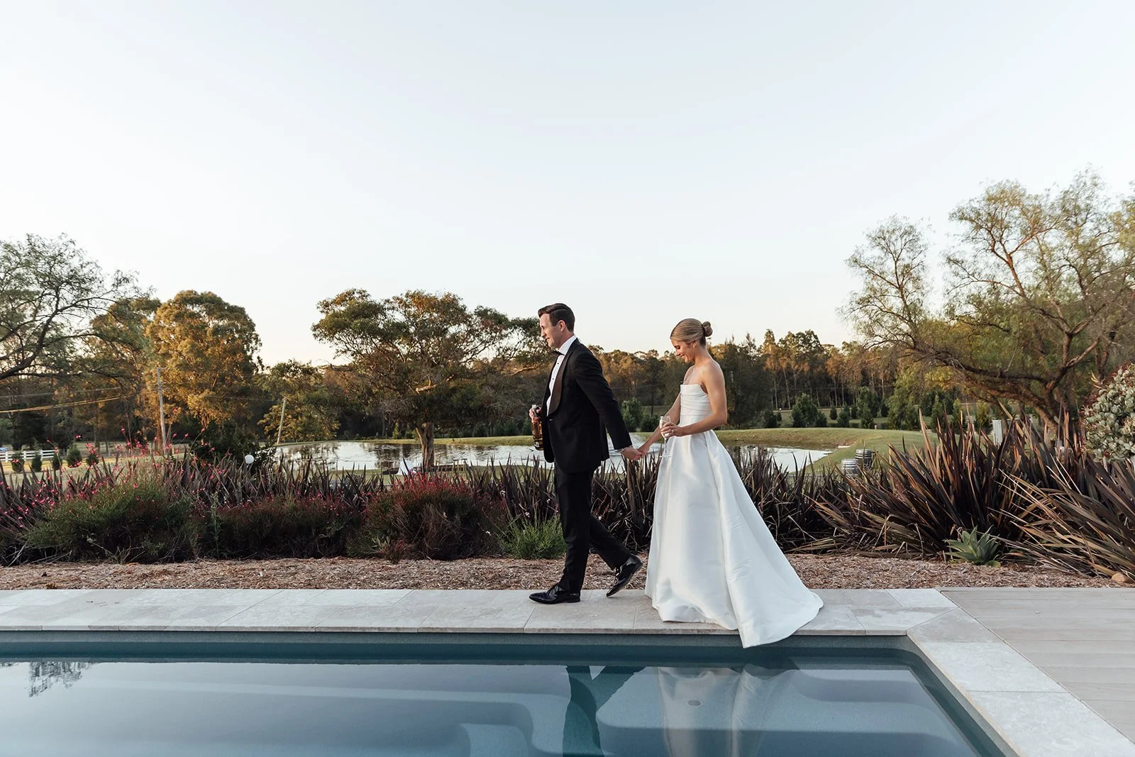 Greystone-estate-wedding-Hunter-Valley-dusk-bride-groom-portraits-Sonja_Cenic-0194.jpg
