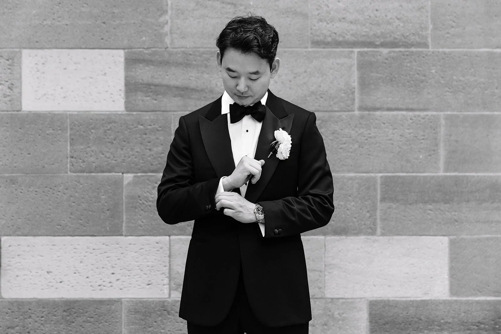 royal-botanic-gardens-wedding-portrait-groom.jpg
