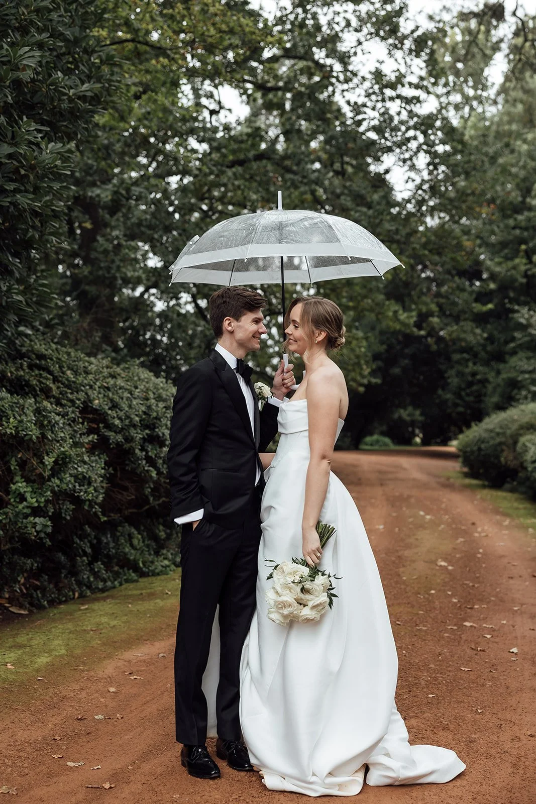 Bendooley-estate-rainy-day-wedding-photos-0154.jpg