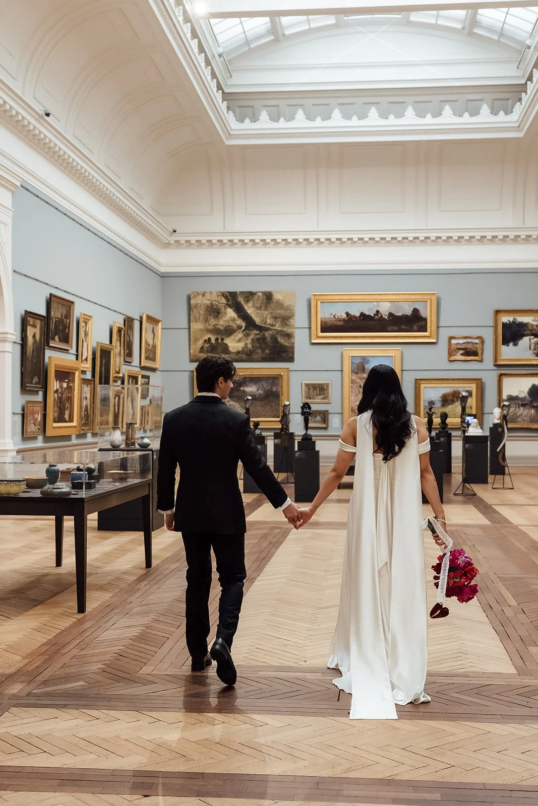 Art-gallery-nsw-wedding-photographer-bride-groom-portraits-Grand-Courts-0081.jpg