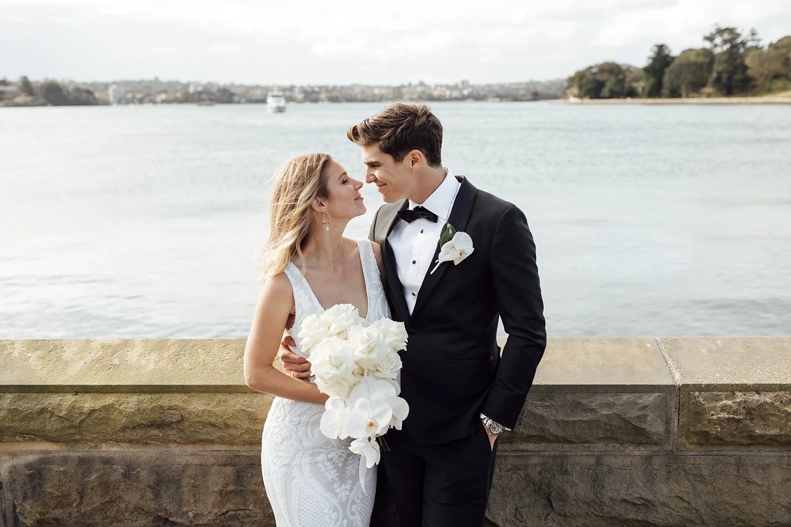 Royal-botanic-garden-sydney-wedding-portraits-Farm-Cove-0058.jpg