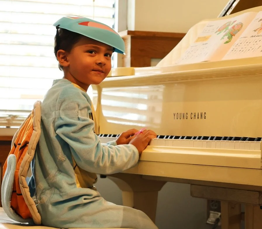 Halloween Learn Music Live