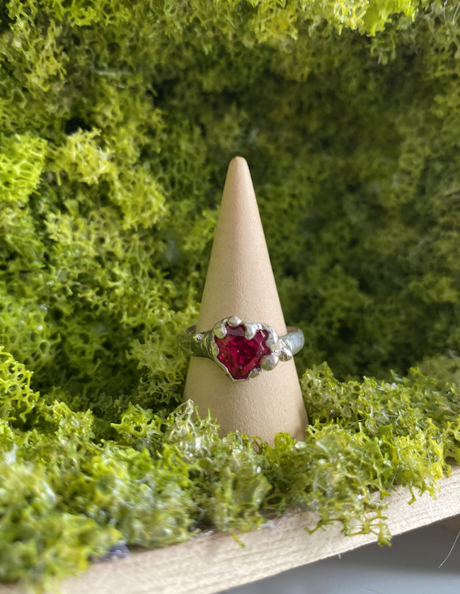 Natasha ring (size M)