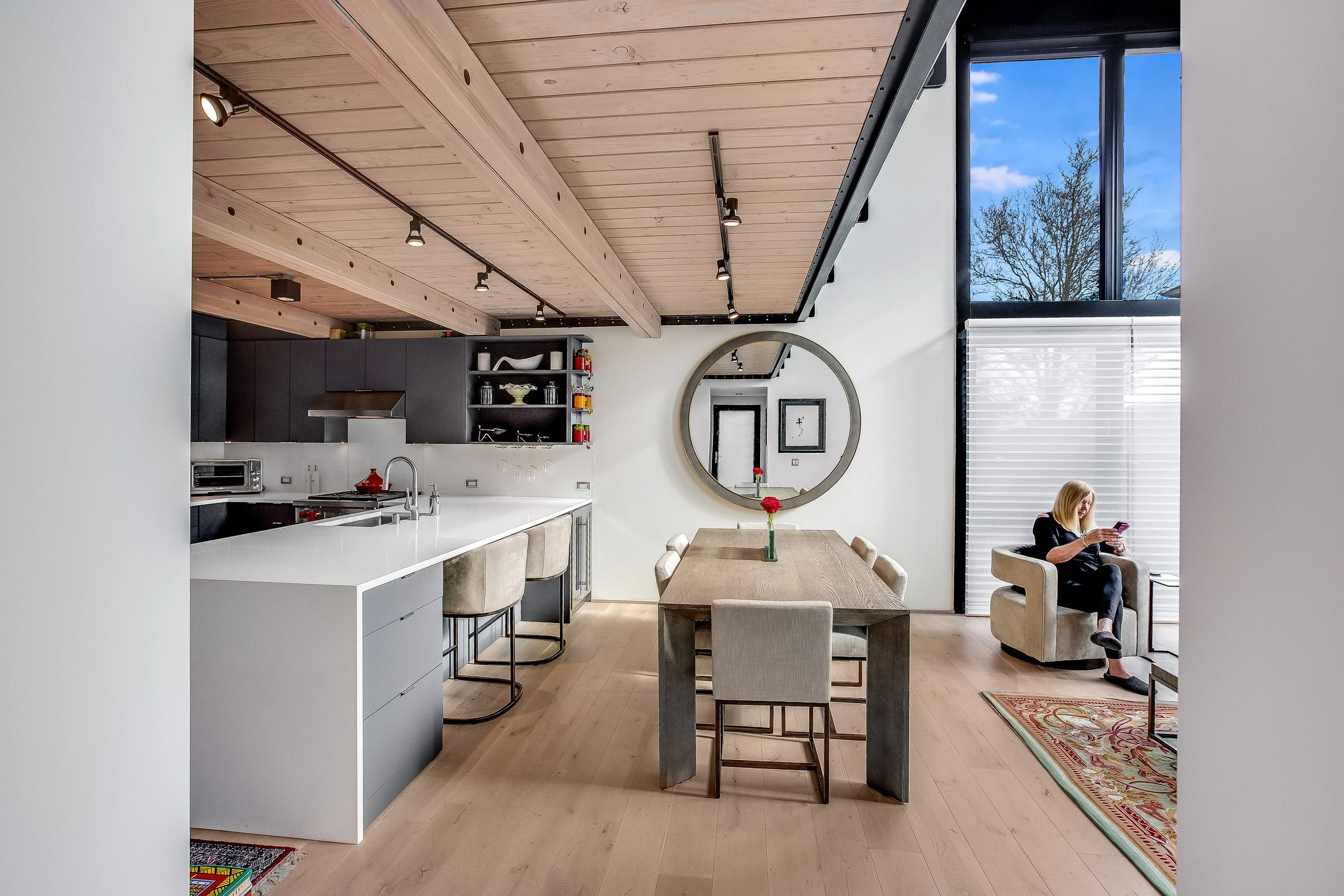 Lee-Street-Lofts_JA-Multifamily__Photo-by-Greg-White_dining-kitchen.jpg