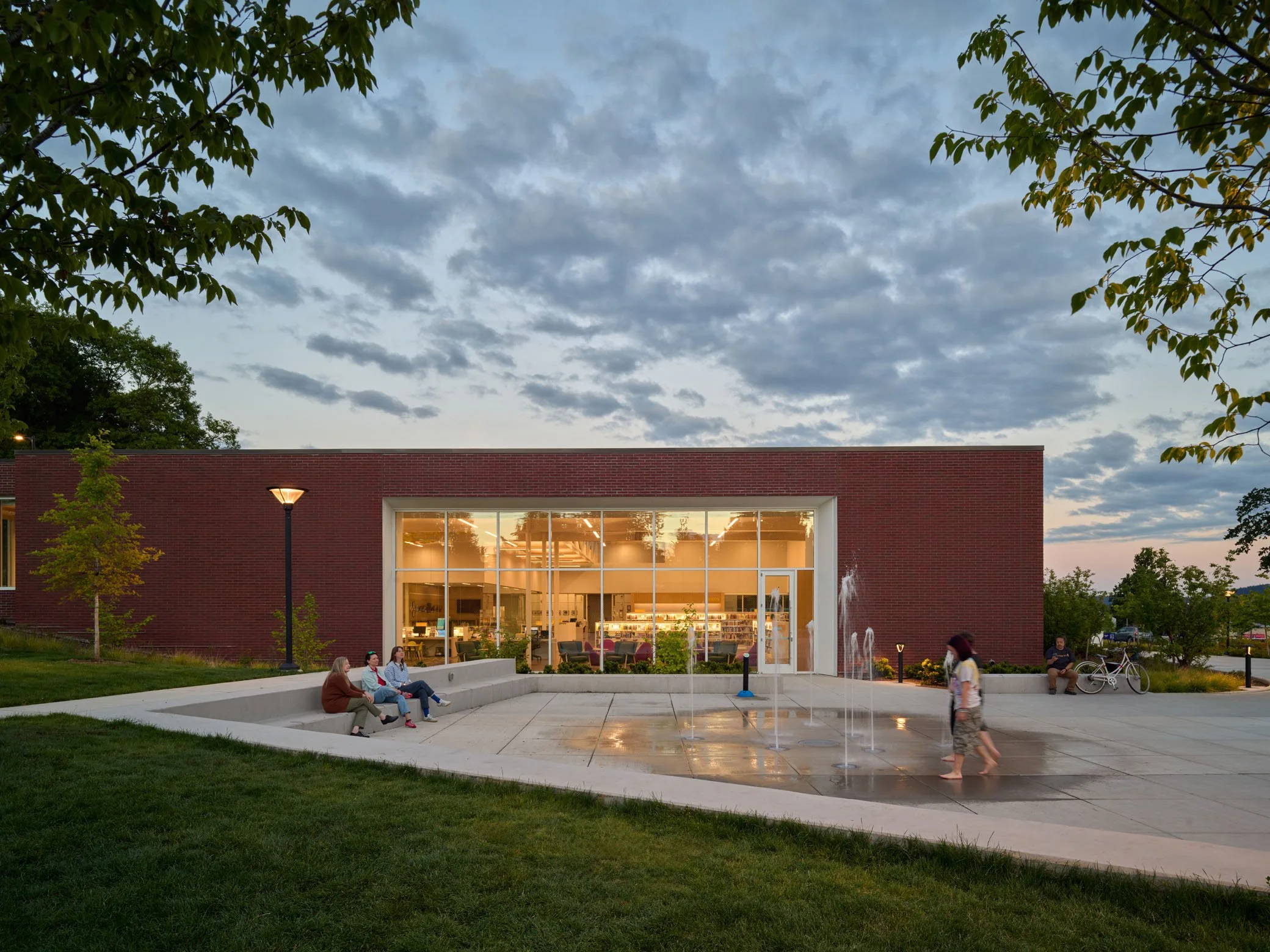 Oak-Lodge-Library_JA-Civic-Community__Photo-by-Christian-Columbres (33).jpg
