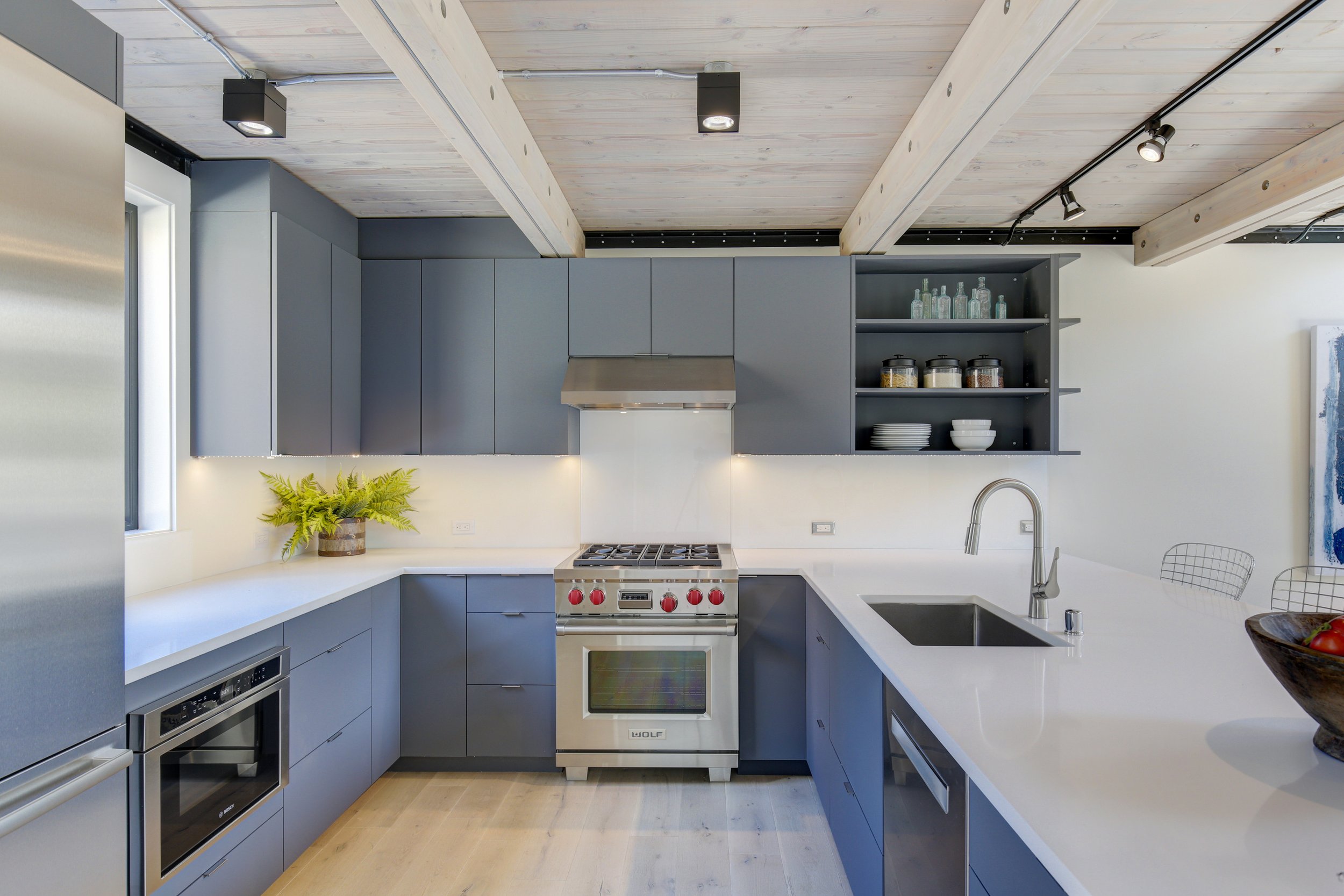 Lee-Street-Lofts_JA-Multifamily__Photo-by-Greg-White_Gourmet-Kitchen.jpg
