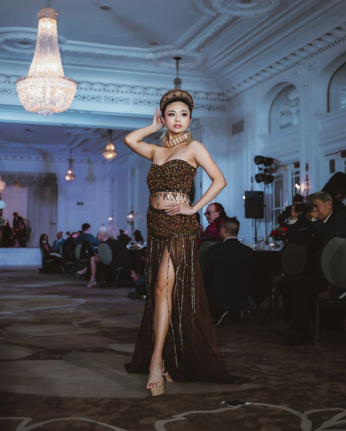 From CIFAW runway event.
Designer: 
Event:  @cifaw_yyc 
Model:
.
.
#calgaryphotographer #yycweddings #calgaryweddingphotographer