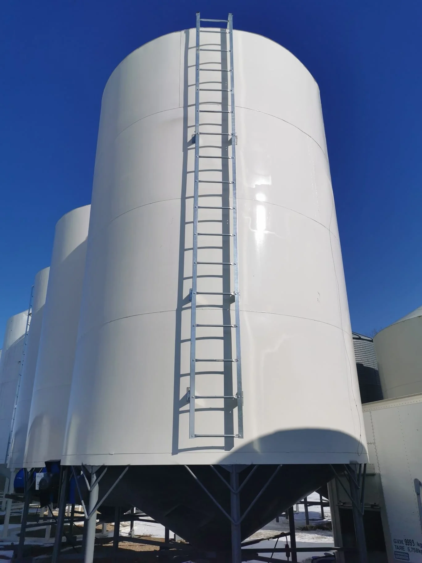 UJW Bin Ladders