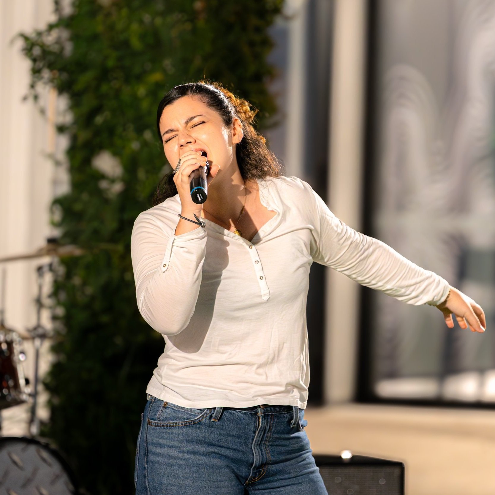 Music & Arts
Explore your creativity through the annual College Play, take the stage at talent nights, or practise anytime in our soundproof music rooms. St Catherine’s welcomes all artistic interests and abilities.