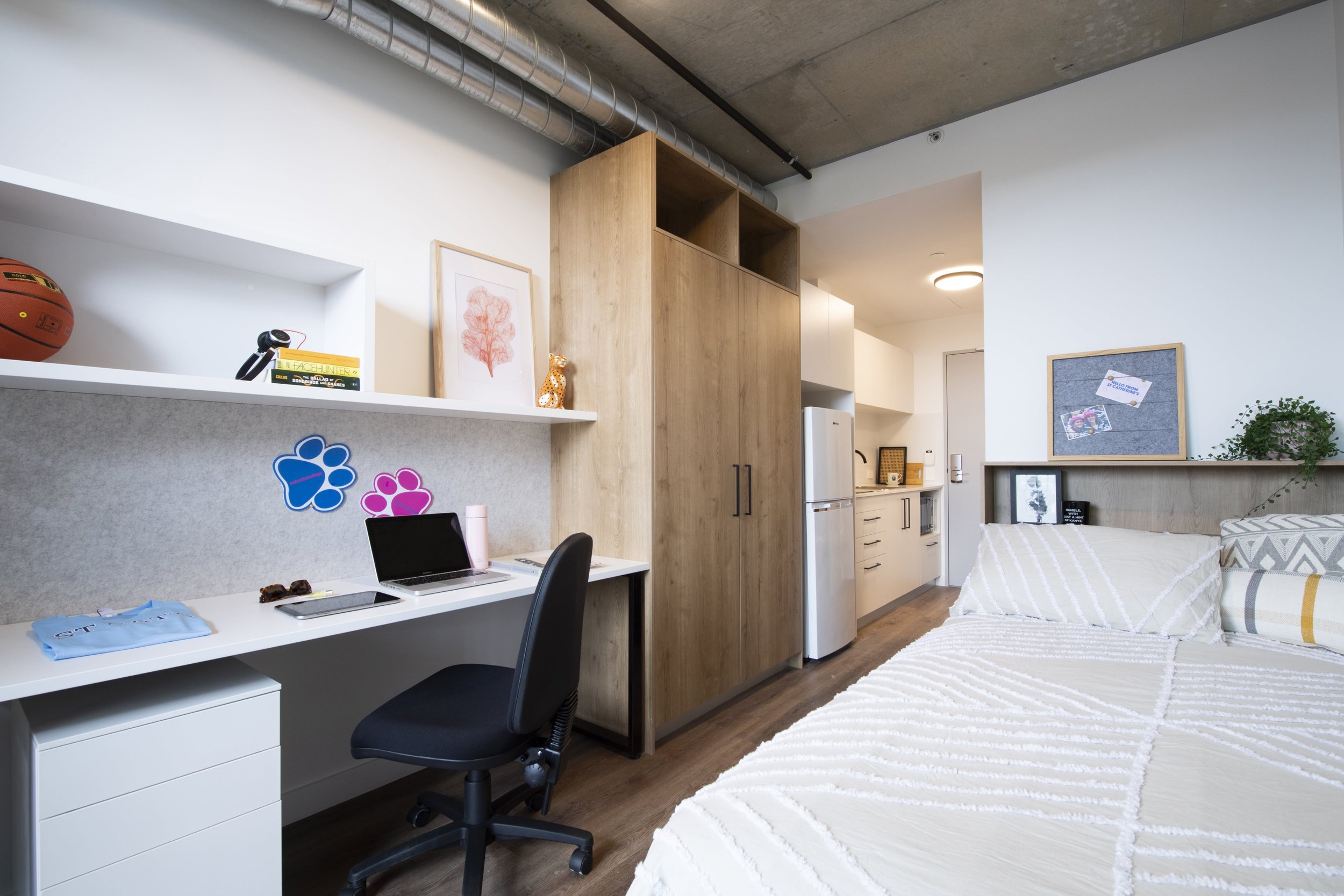 Standard Studio Room
Standard Studio Rooms are available to students in their second year of university and beyond. Each room features a private bathroom and kitchenette, with seven meals included in your weekly fees.