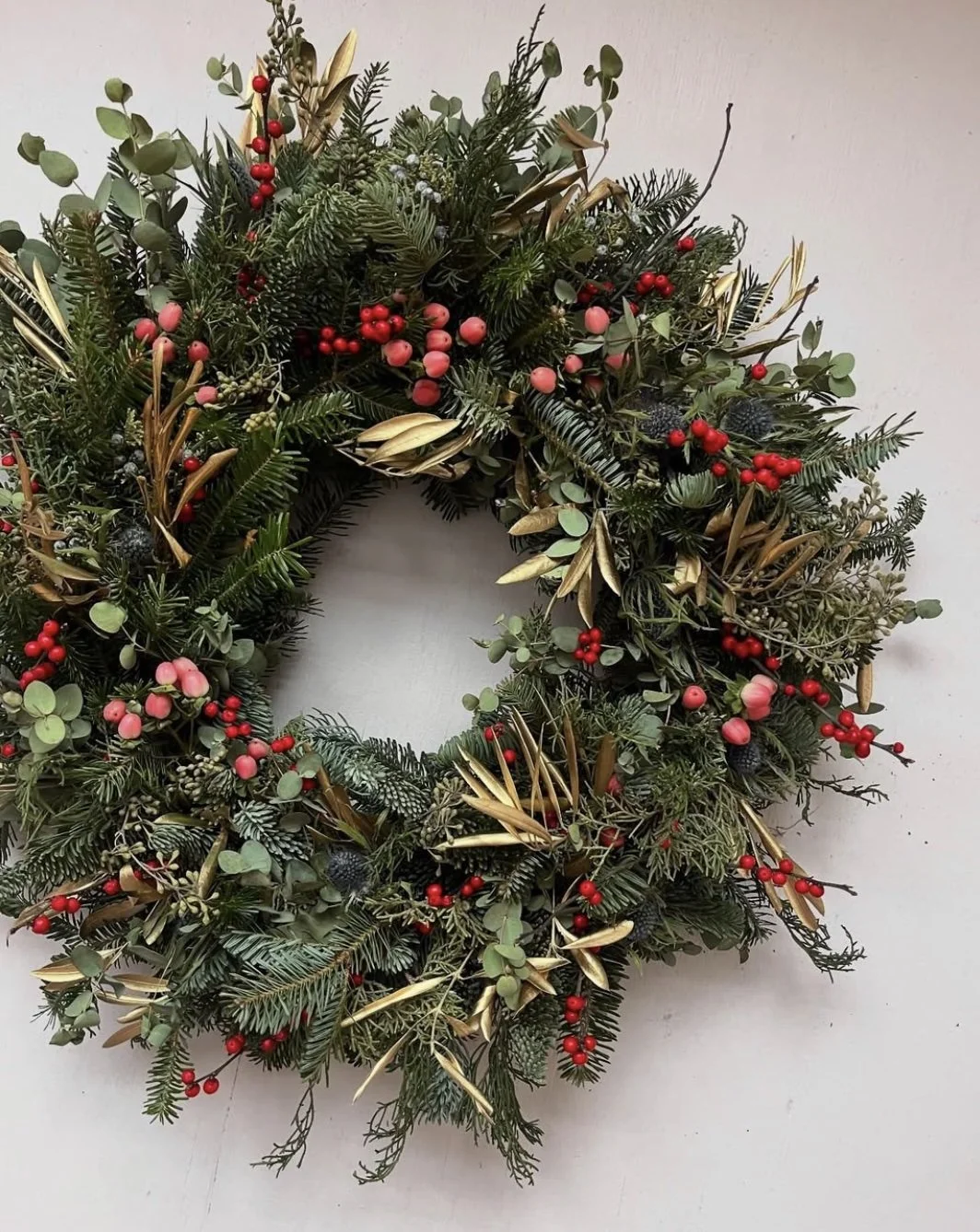 Handmade Christmas wreaths inspired by the charm of English Gardens